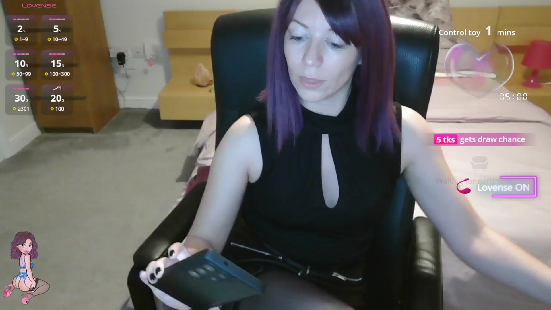 Gallery image thumbnail from size2shoes's myfreecams stream on, 07/17/2025, 22:06 image 12 of 20