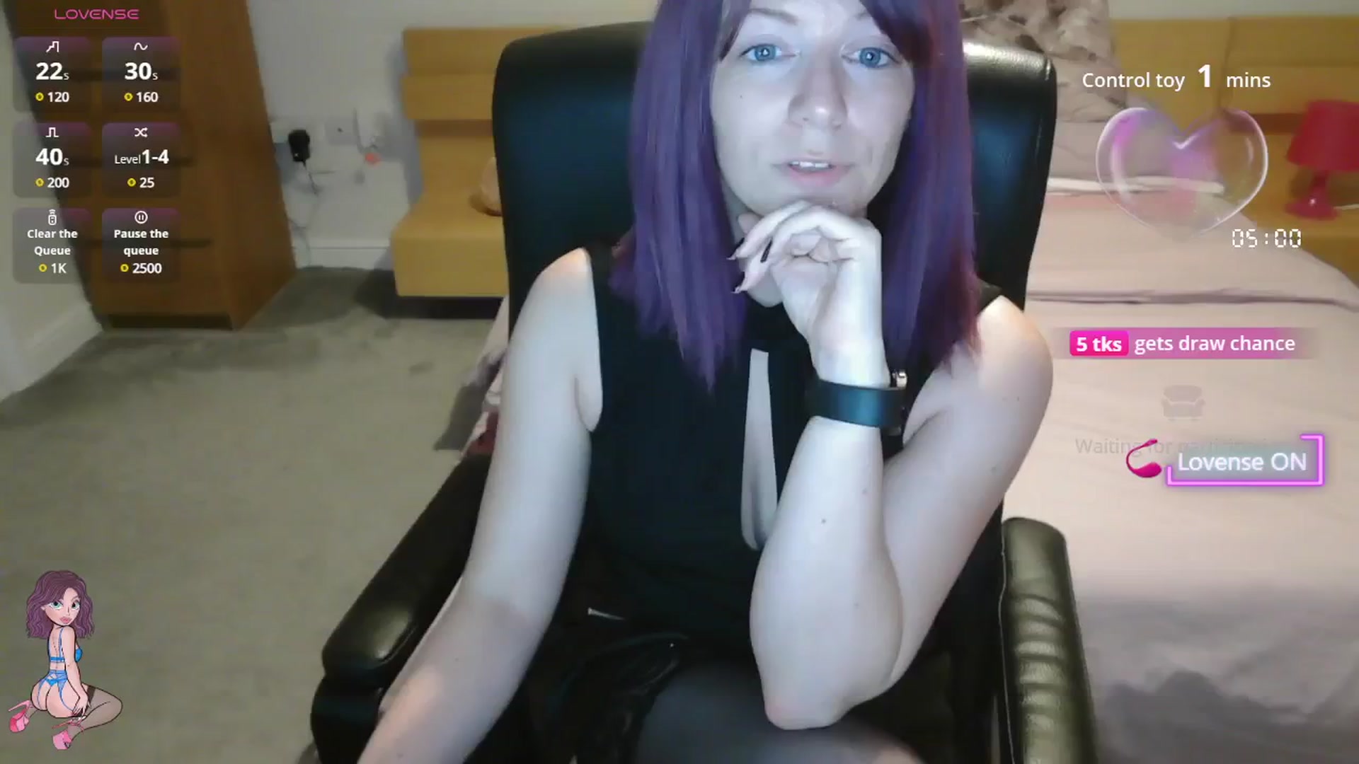 Gallery image thumbnail from size2shoes's myfreecams stream on, 07/17/2025, 22:06 image 19 of 20