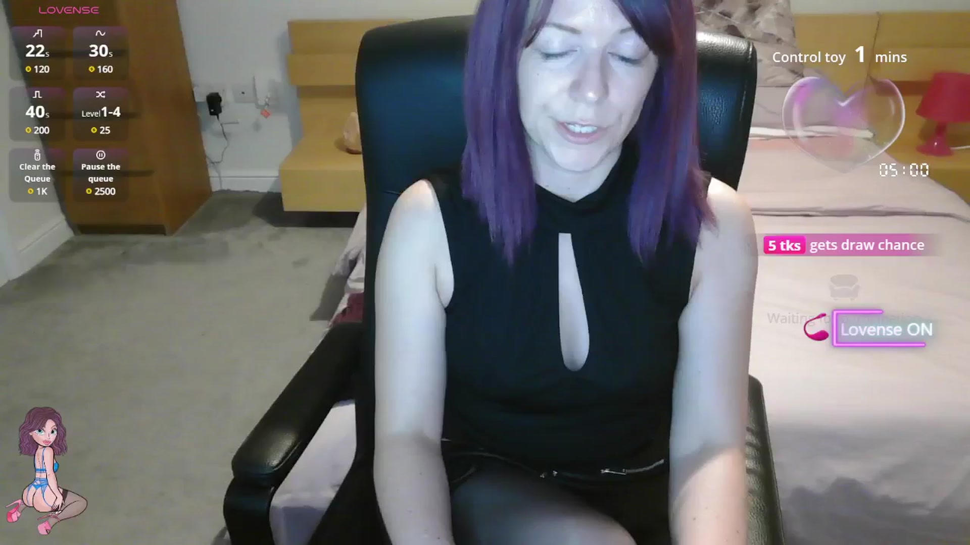 Gallery image thumbnail from size2shoes's myfreecams stream on, 07/17/2025, 22:06 image 17 of 20
