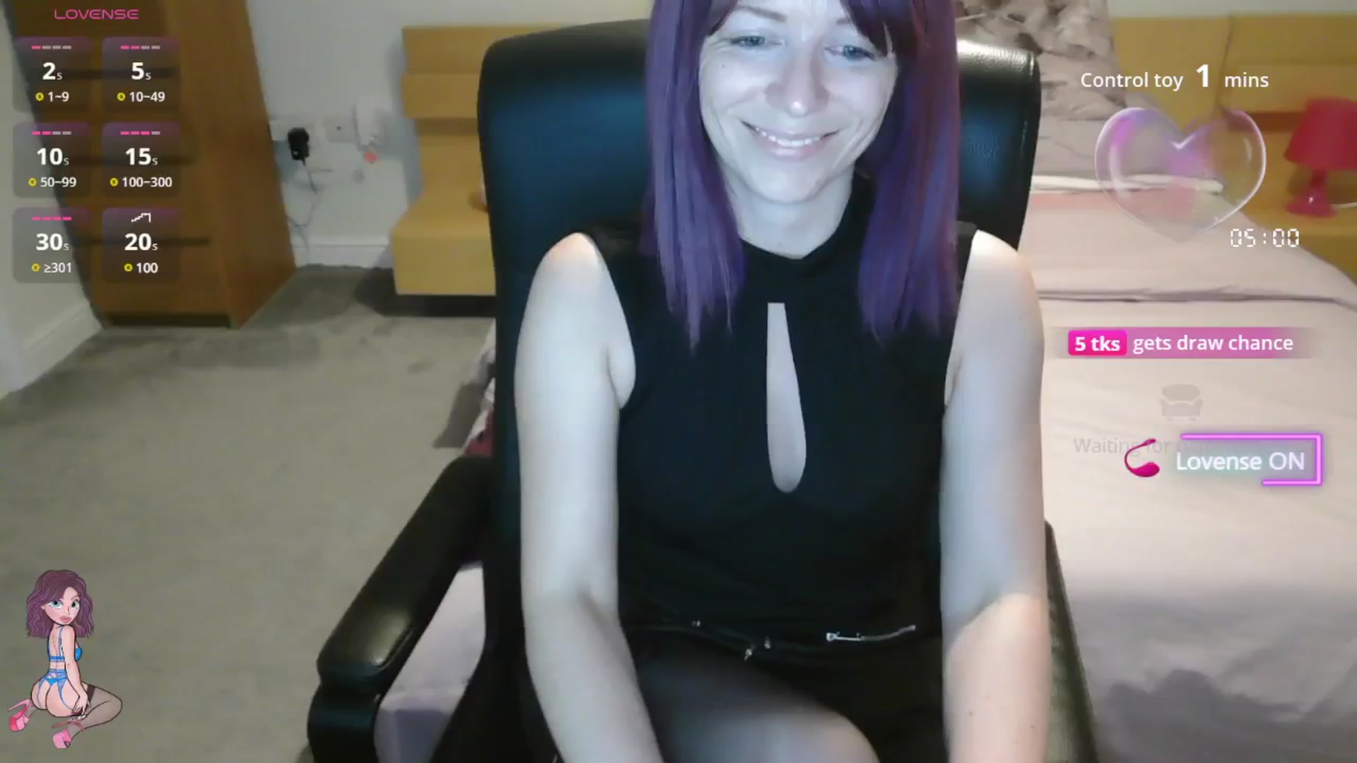 Gallery image thumbnail from size2shoes's myfreecams stream on, 07/17/2025, 22:06 image 13 of 20