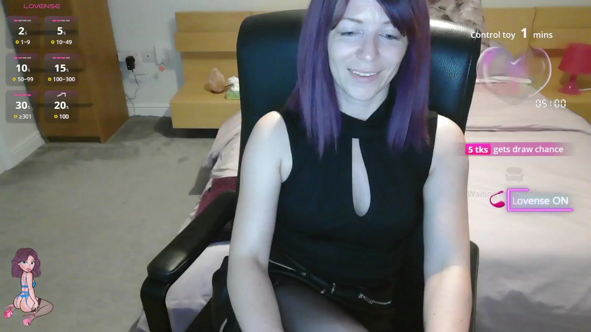 Gallery image thumbnail from size2shoes's myfreecams stream on, 07/17/2025, 22:06 image 9 of 20