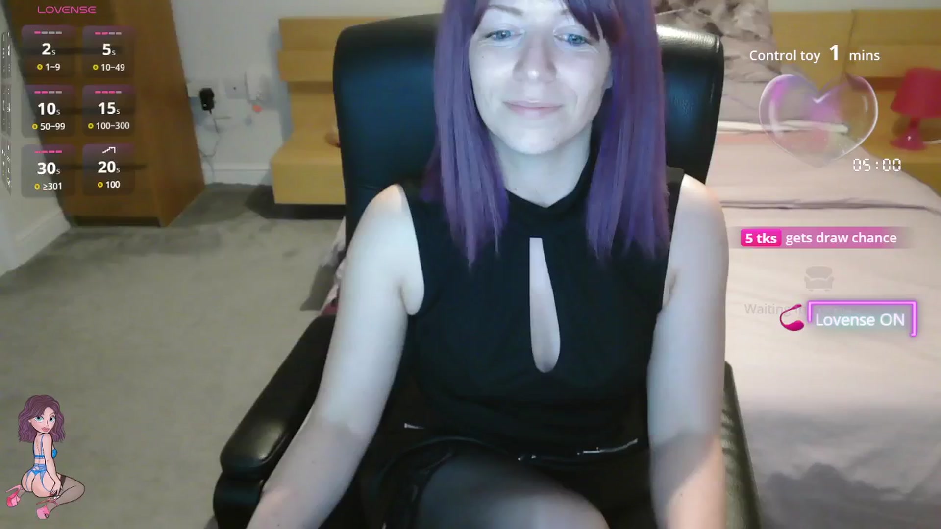 Gallery image thumbnail from size2shoes's myfreecams stream on, 07/17/2025, 22:06 image 14 of 20