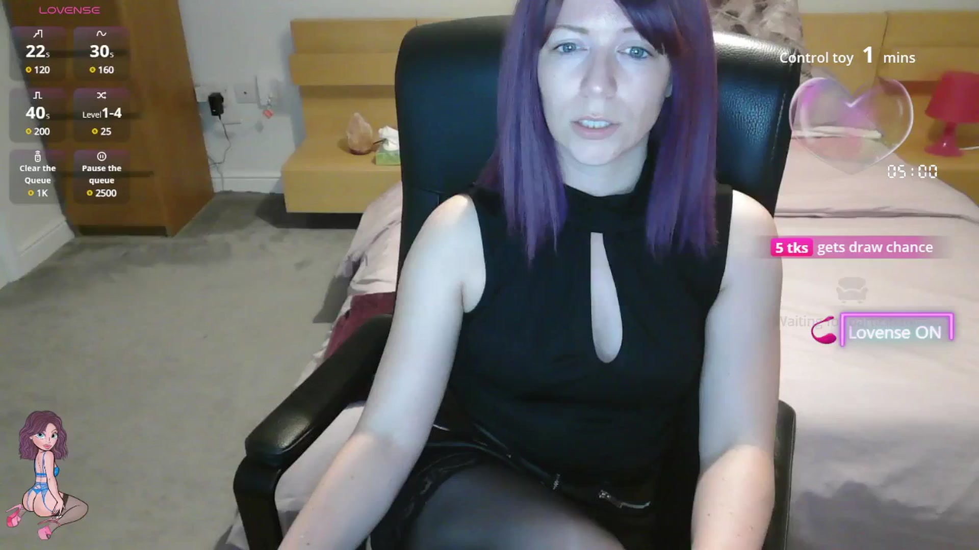 Gallery image thumbnail from size2shoes's myfreecams stream on, 07/17/2025, 22:06 image 6 of 20