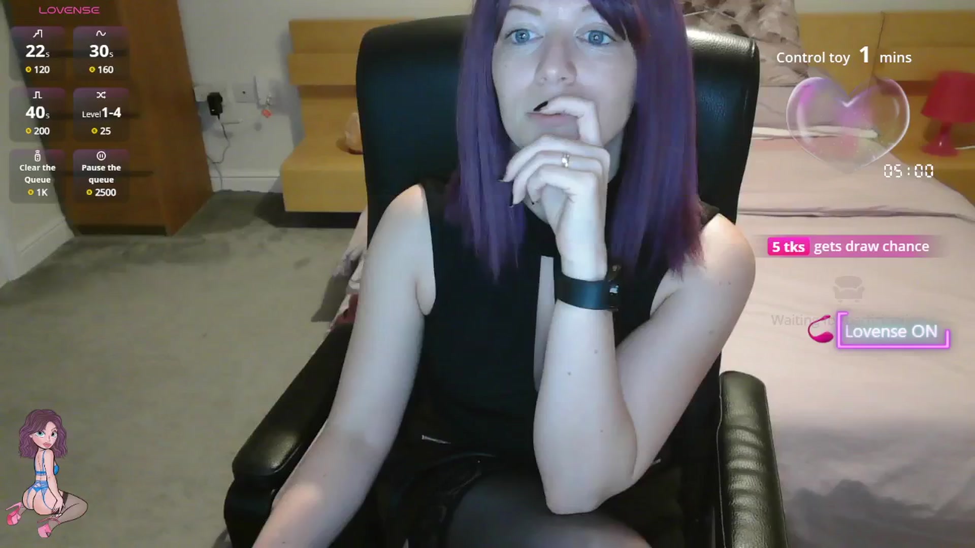 Gallery image thumbnail from size2shoes's myfreecams stream on, 07/17/2025, 22:06 image 18 of 20