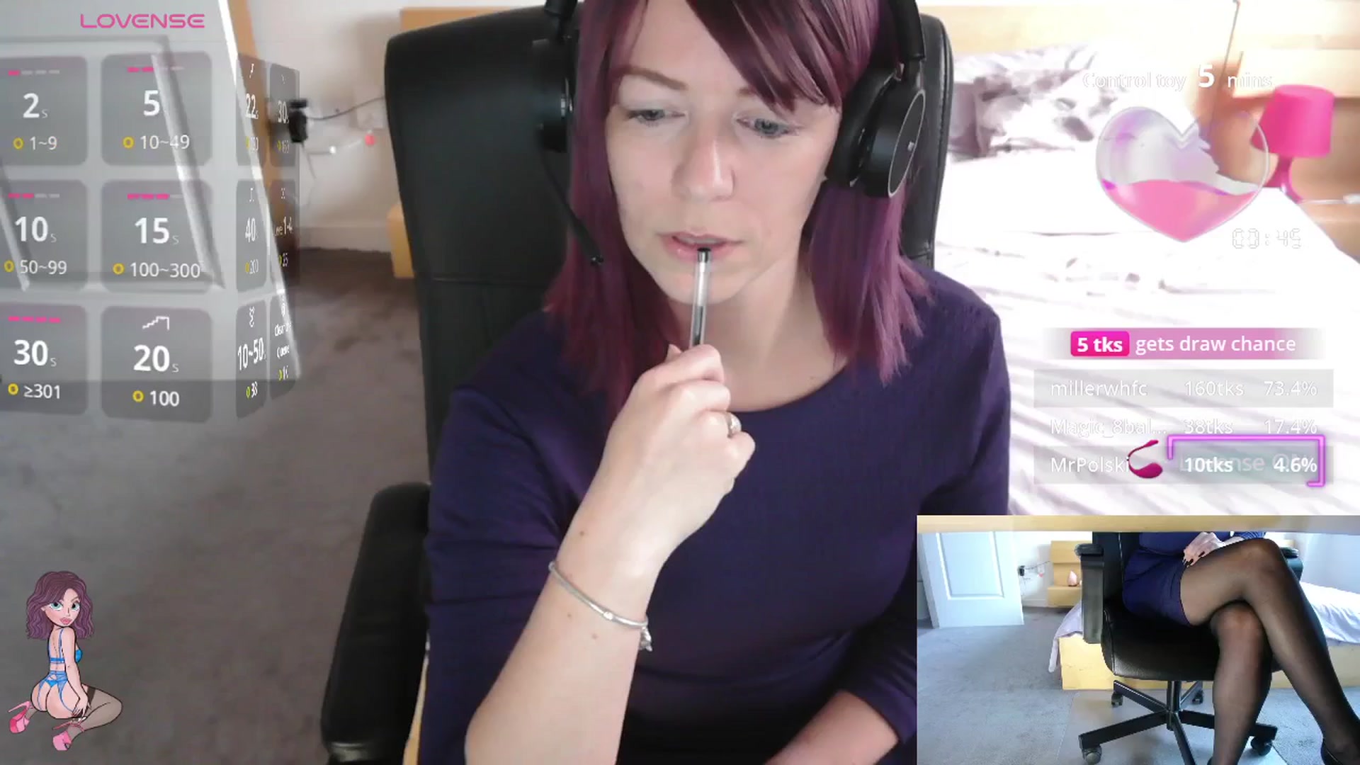 Gallery image thumbnail from size2shoes's myfreecams stream on, 07/22/2025, 16:12 image 4 of 20