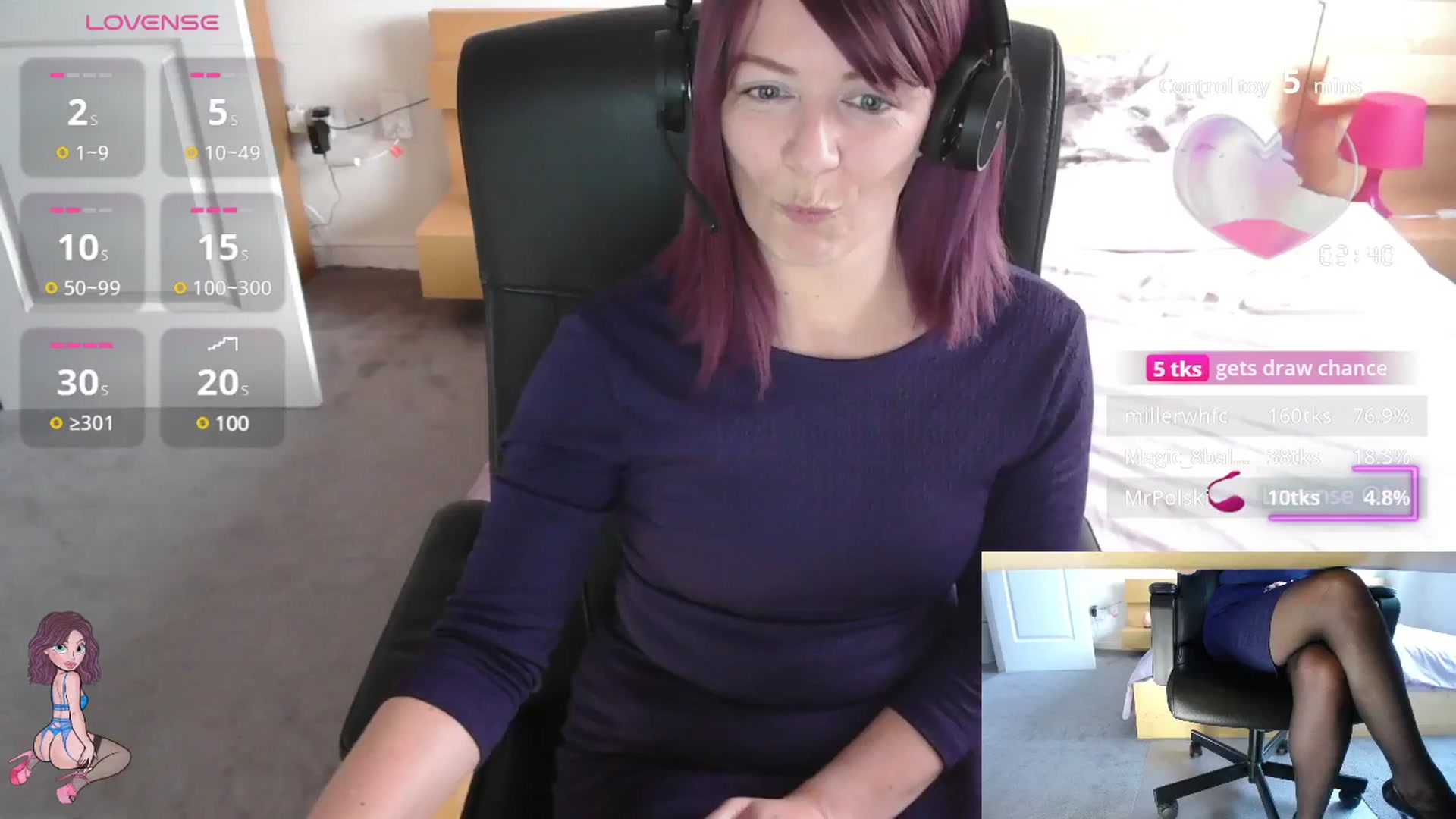Gallery image thumbnail from size2shoes's myfreecams stream on, 07/22/2025, 16:12 image 3 of 20