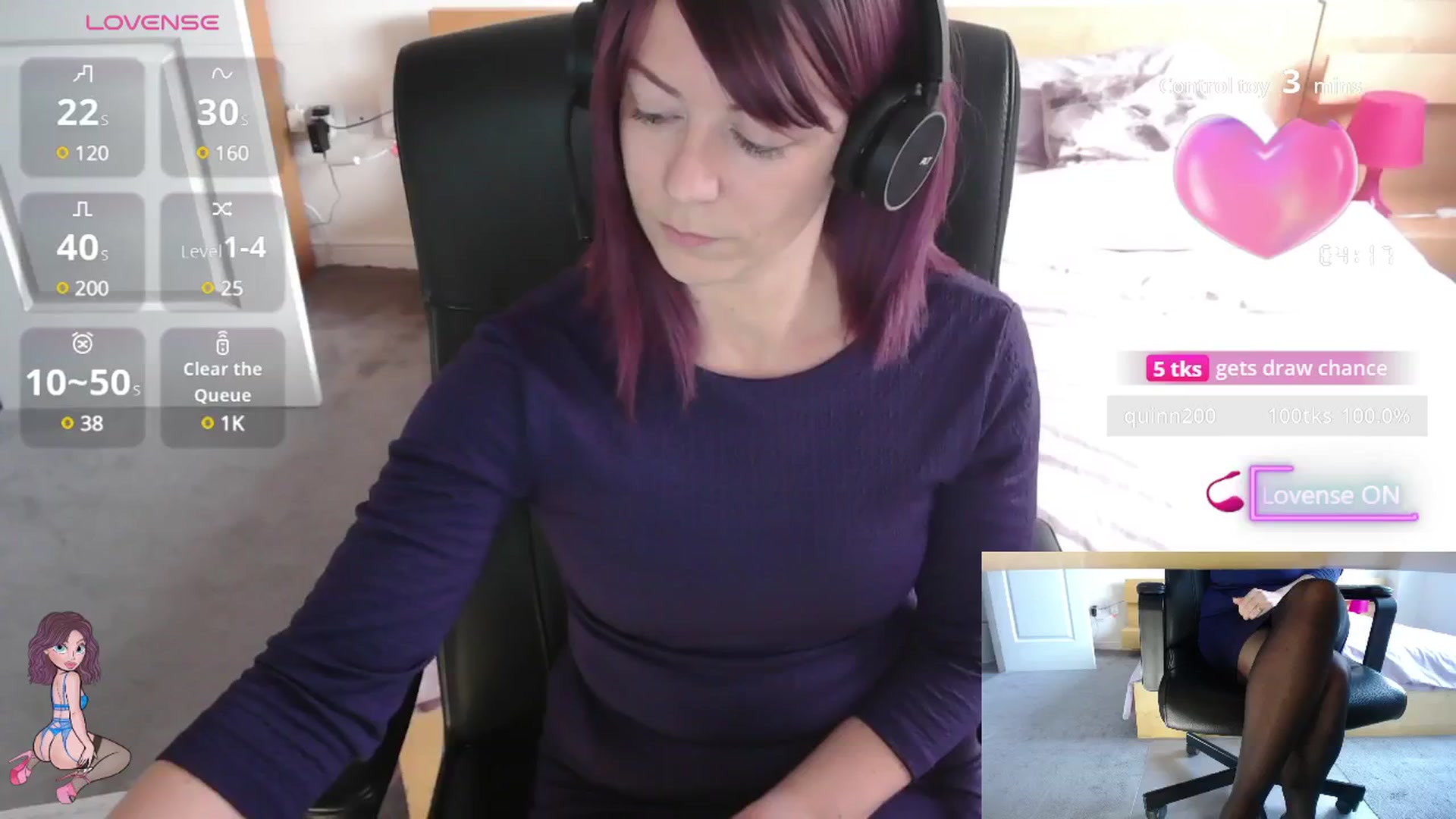 Gallery image thumbnail from size2shoes's myfreecams stream on, 07/22/2025, 16:12 image 9 of 20