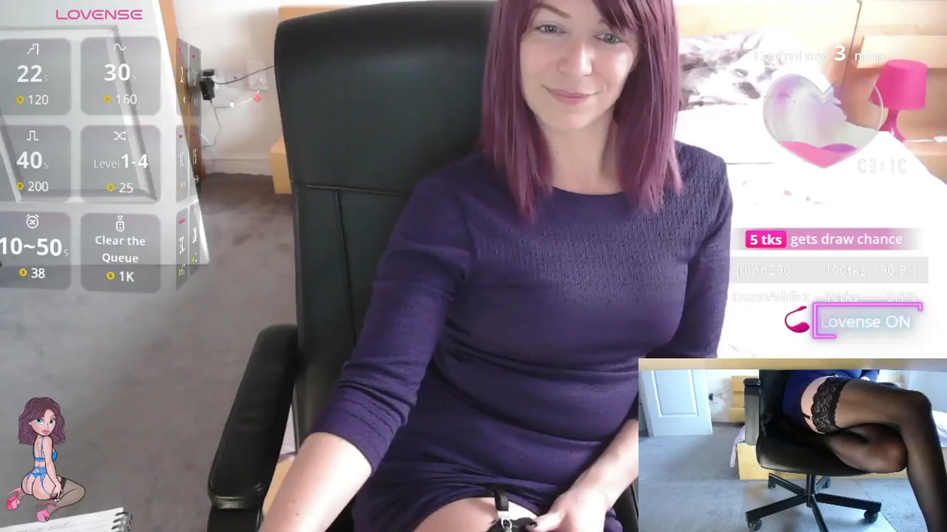 Gallery image thumbnail from size2shoes's myfreecams stream on, 07/22/2025, 16:12 image 15 of 20