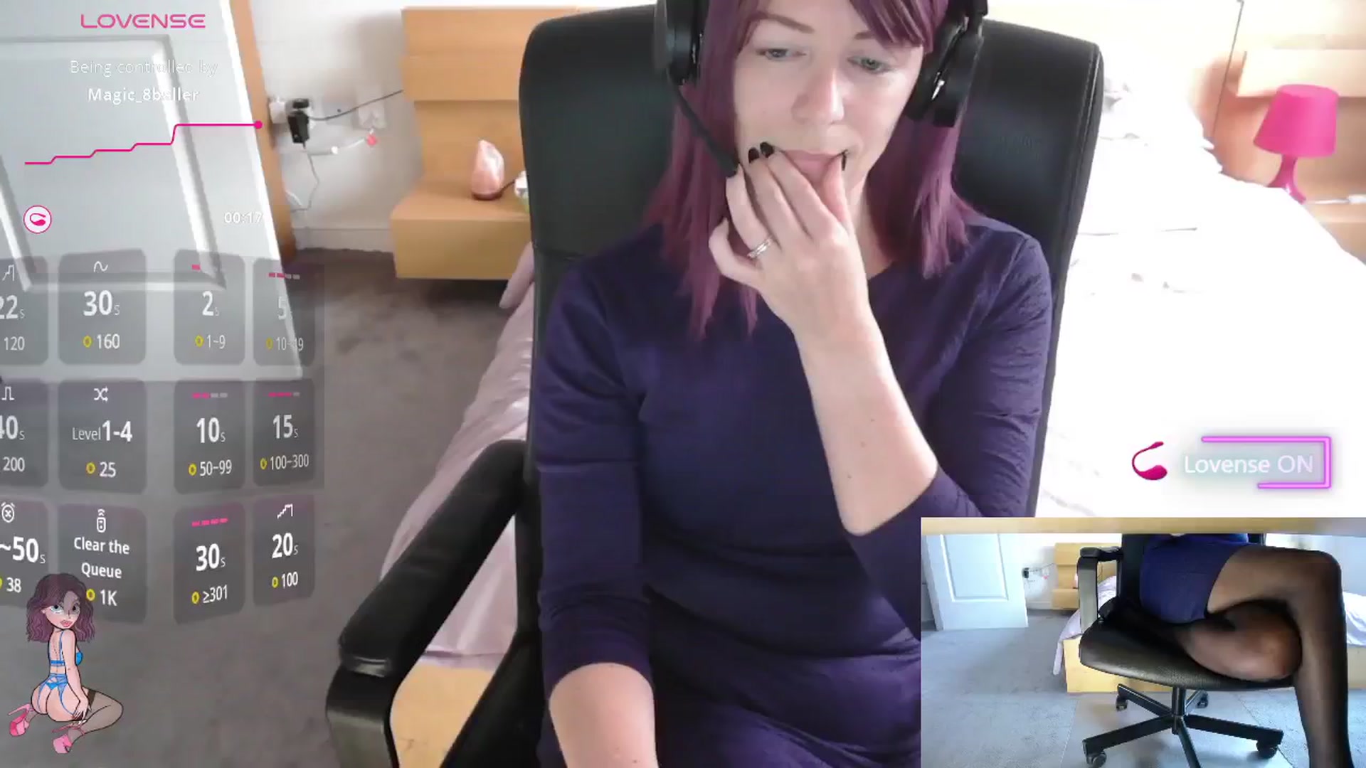 Gallery image thumbnail from size2shoes's myfreecams stream on, 07/22/2025, 16:12 image 7 of 20
