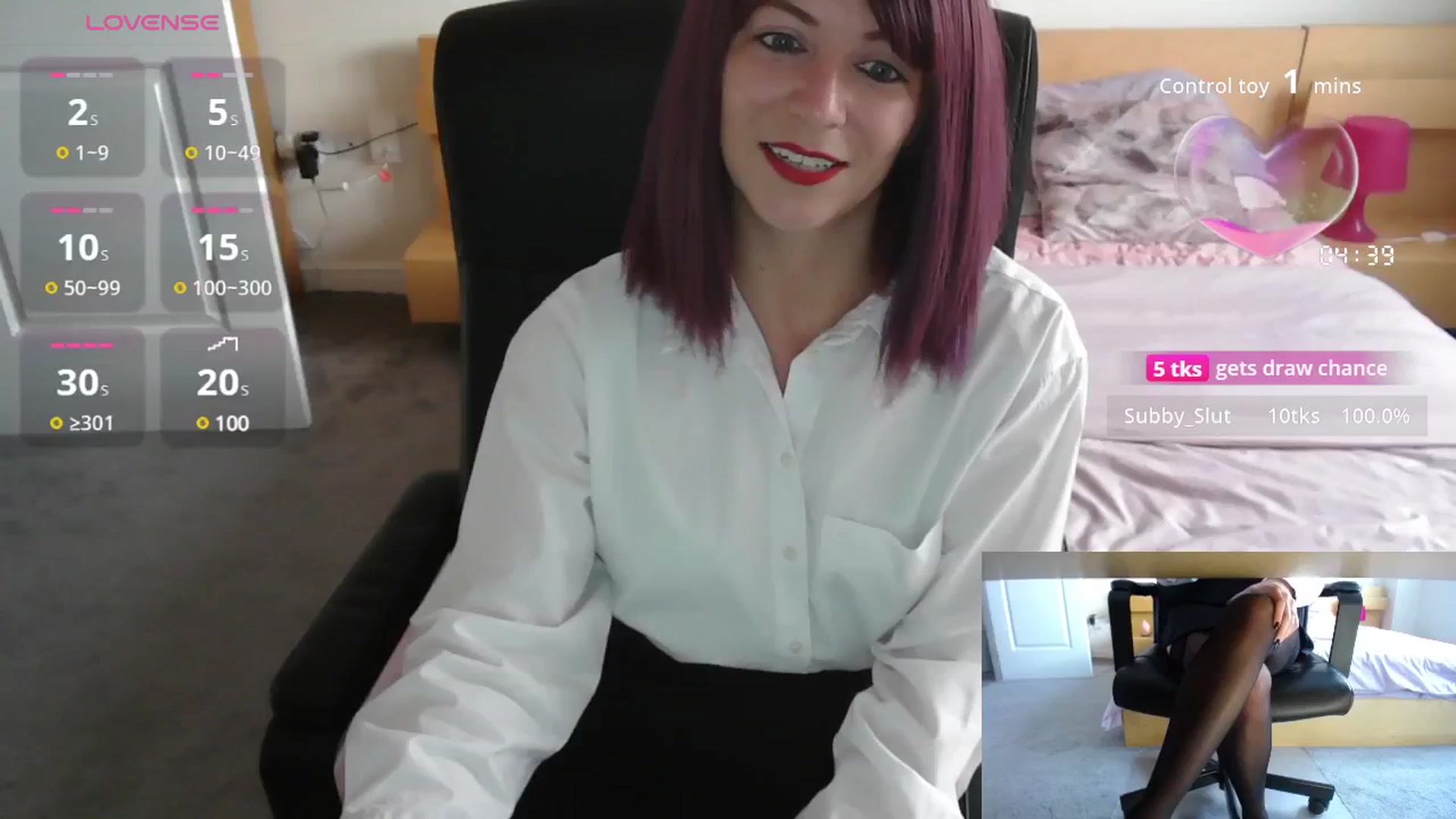 Gallery image thumbnail from size2shoes's myfreecams stream on, 07/23/2025, 16:22 image 3 of 20