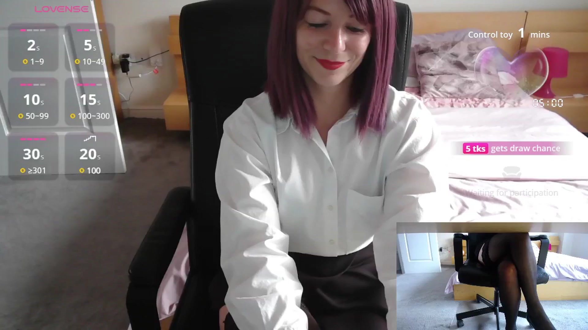 Gallery image thumbnail from size2shoes's myfreecams stream on, 07/23/2025, 16:22 image 9 of 20