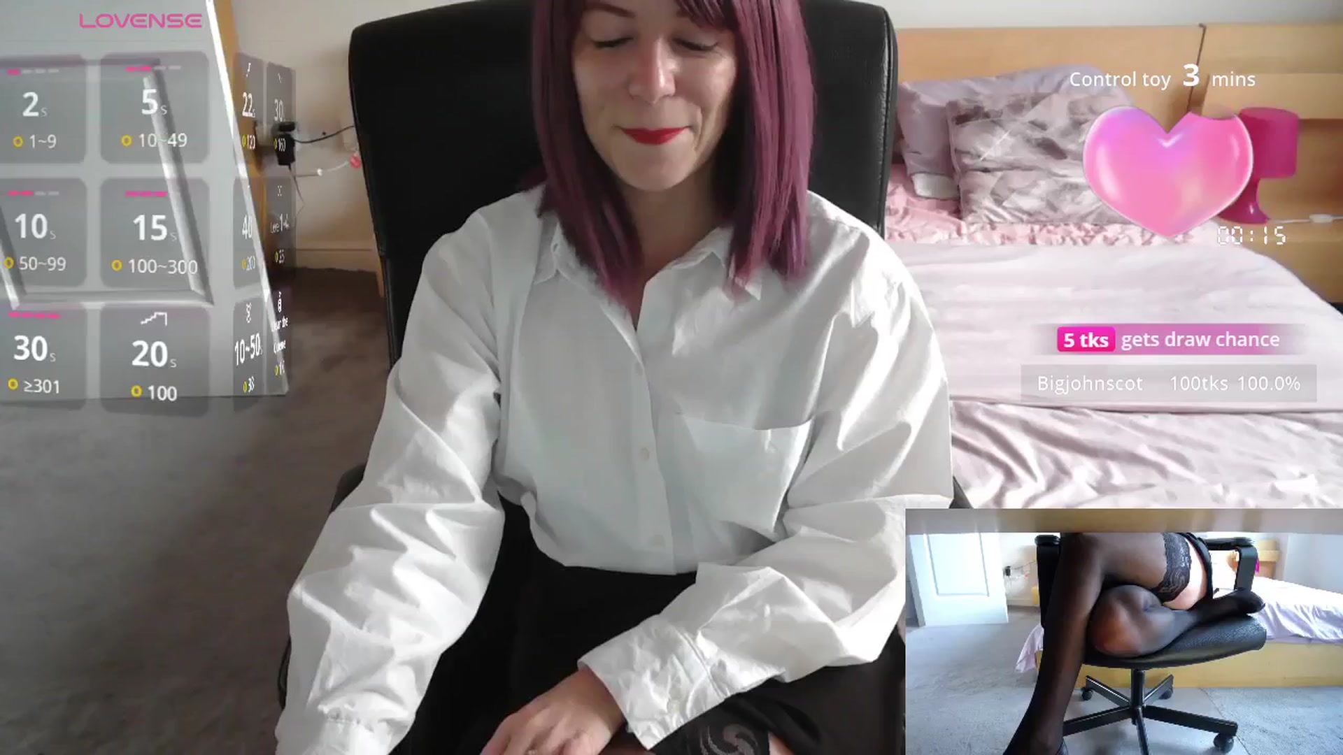 Gallery image thumbnail from size2shoes's myfreecams stream on, 07/23/2025, 16:22 image 6 of 20