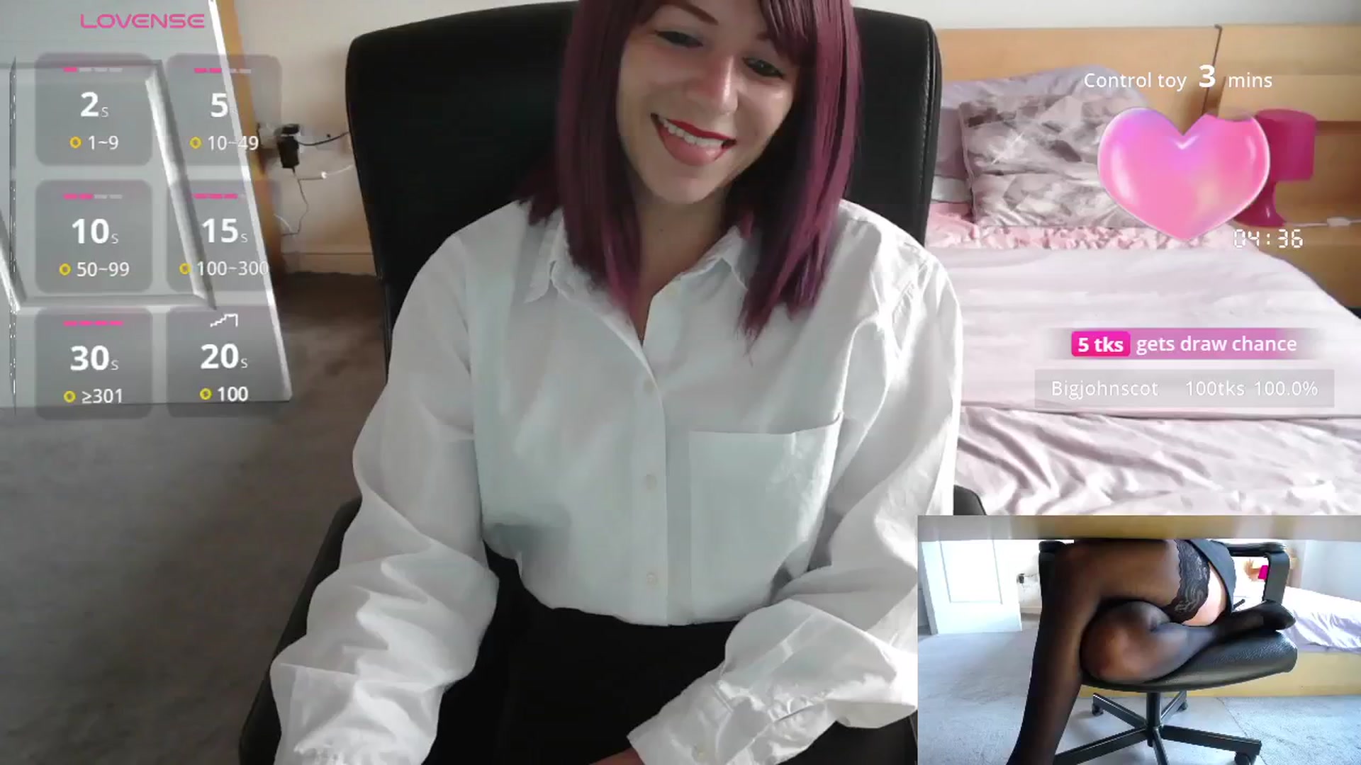 Gallery image thumbnail from size2shoes's myfreecams stream on, 07/23/2025, 16:22 image 5 of 20