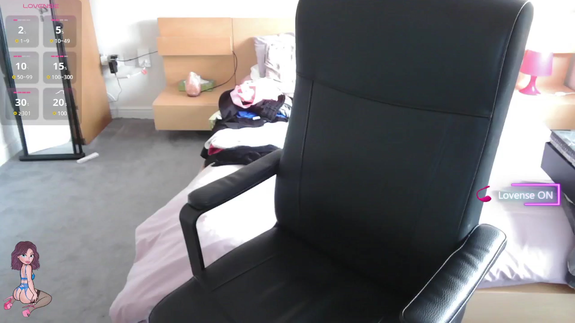 Gallery image thumbnail from size2shoes's myfreecams stream on, 08/07/2025, 17:41 image 19 of 20