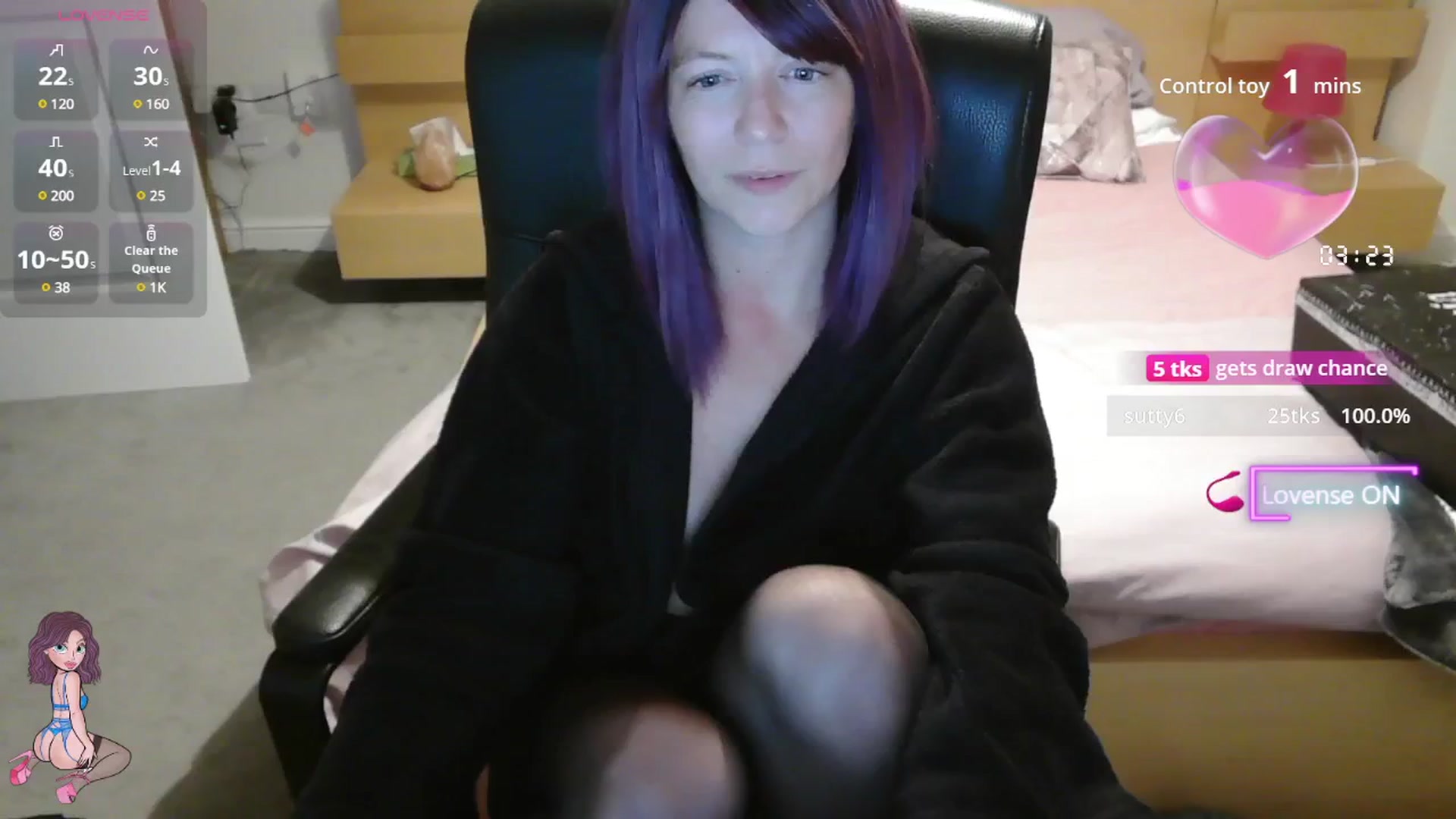 Gallery image thumbnail from size2shoes's myfreecams stream on, 08/08/2025, 02:13 image 3 of 20