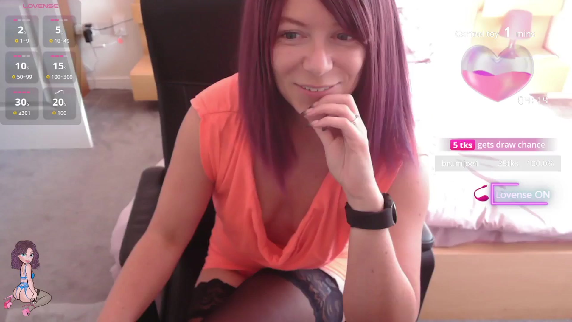 Gallery image thumbnail from size2shoes's myfreecams stream on, 08/11/2025, 14:44 image 3 of 20