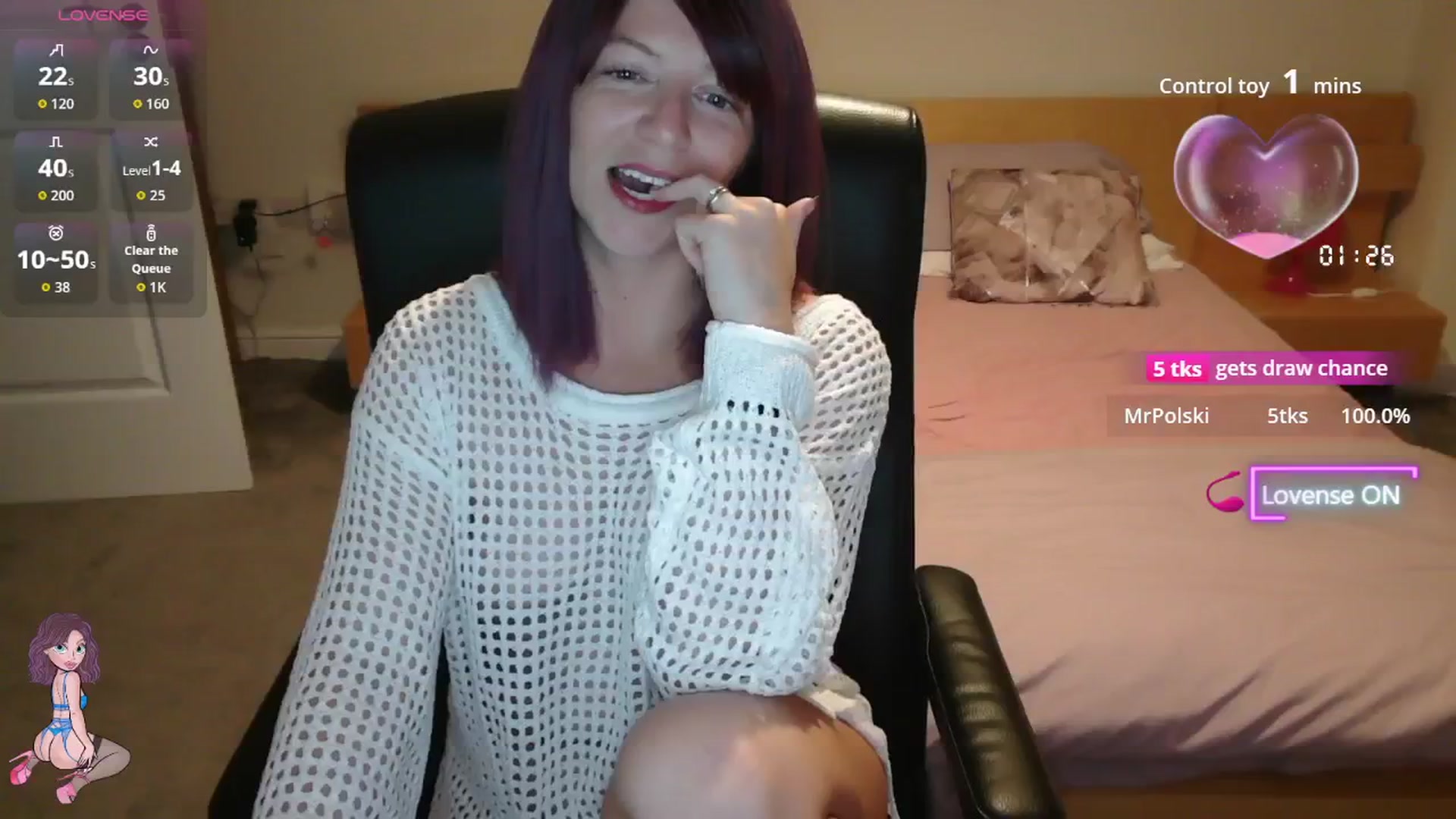 Gallery image thumbnail from size2shoes's myfreecams stream on, 08/13/2025, 20:52 image 18 of 20