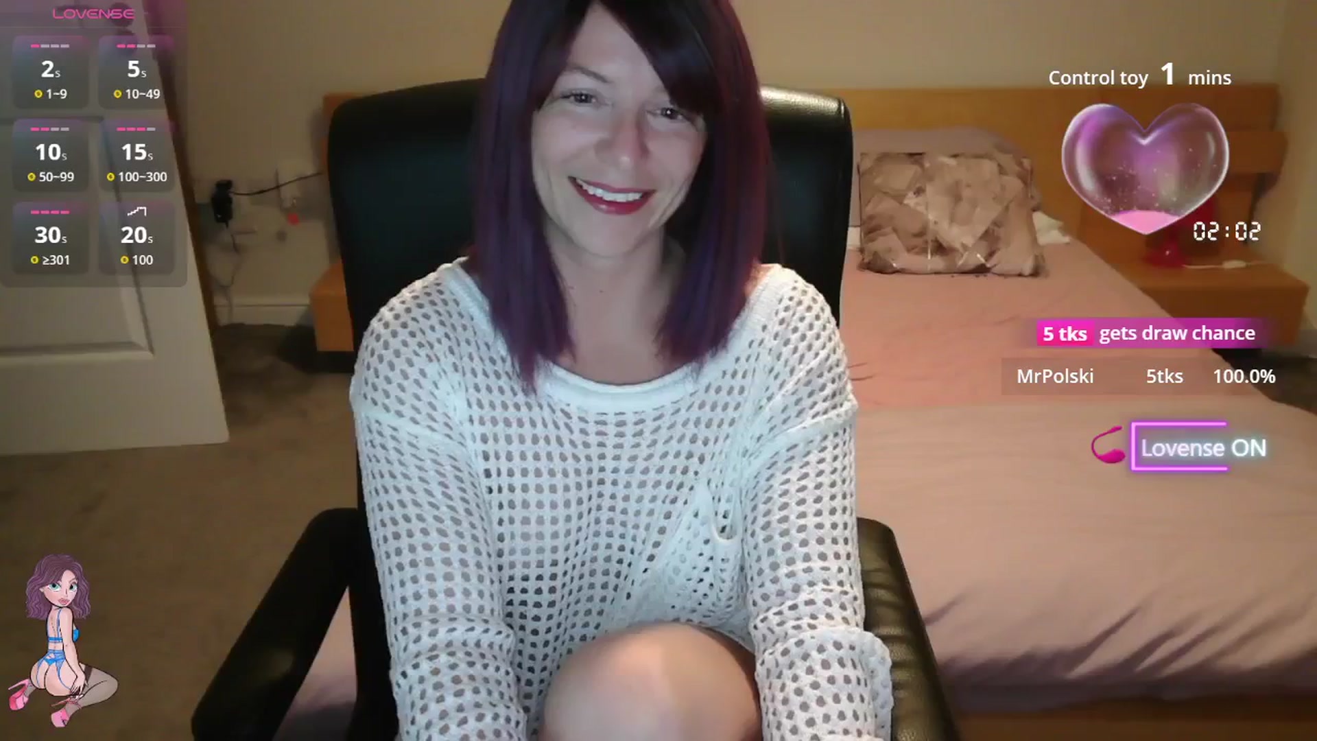 Gallery image thumbnail from size2shoes's myfreecams stream on, 08/13/2025, 20:52 image 17 of 20