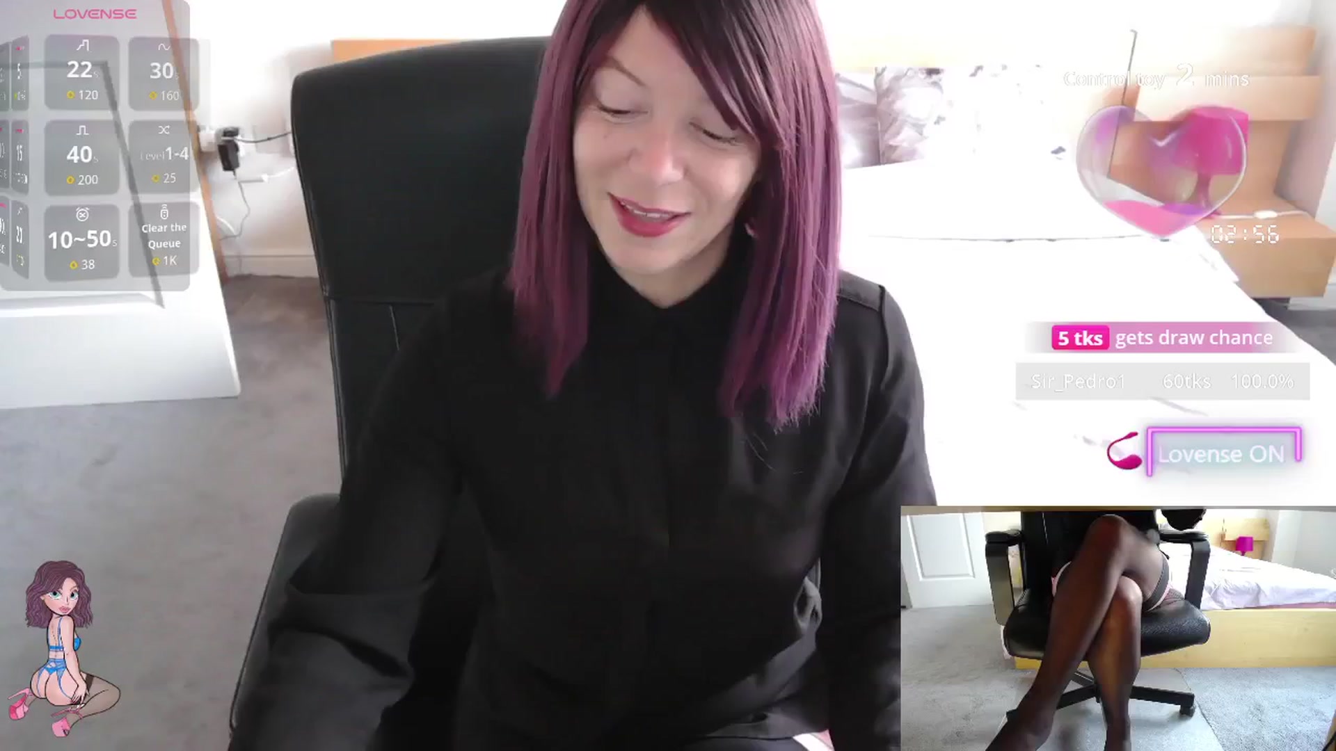 Gallery image thumbnail from size2shoes's myfreecams stream on, 08/14/2025, 12:58 image 2 of 20