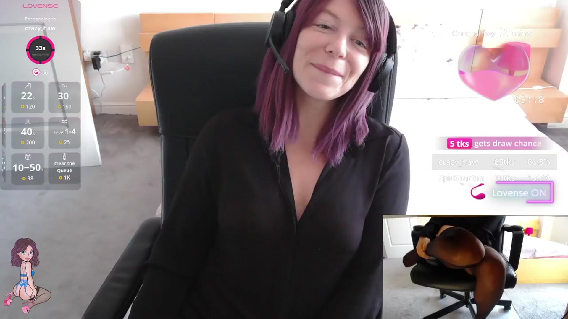 Gallery image thumbnail from size2shoes's myfreecams stream on, 08/14/2025, 12:58 image 13 of 20