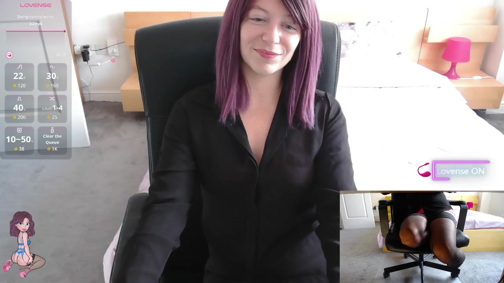 Gallery image thumbnail from size2shoes's myfreecams stream on, 08/14/2025, 12:58 image 8 of 20