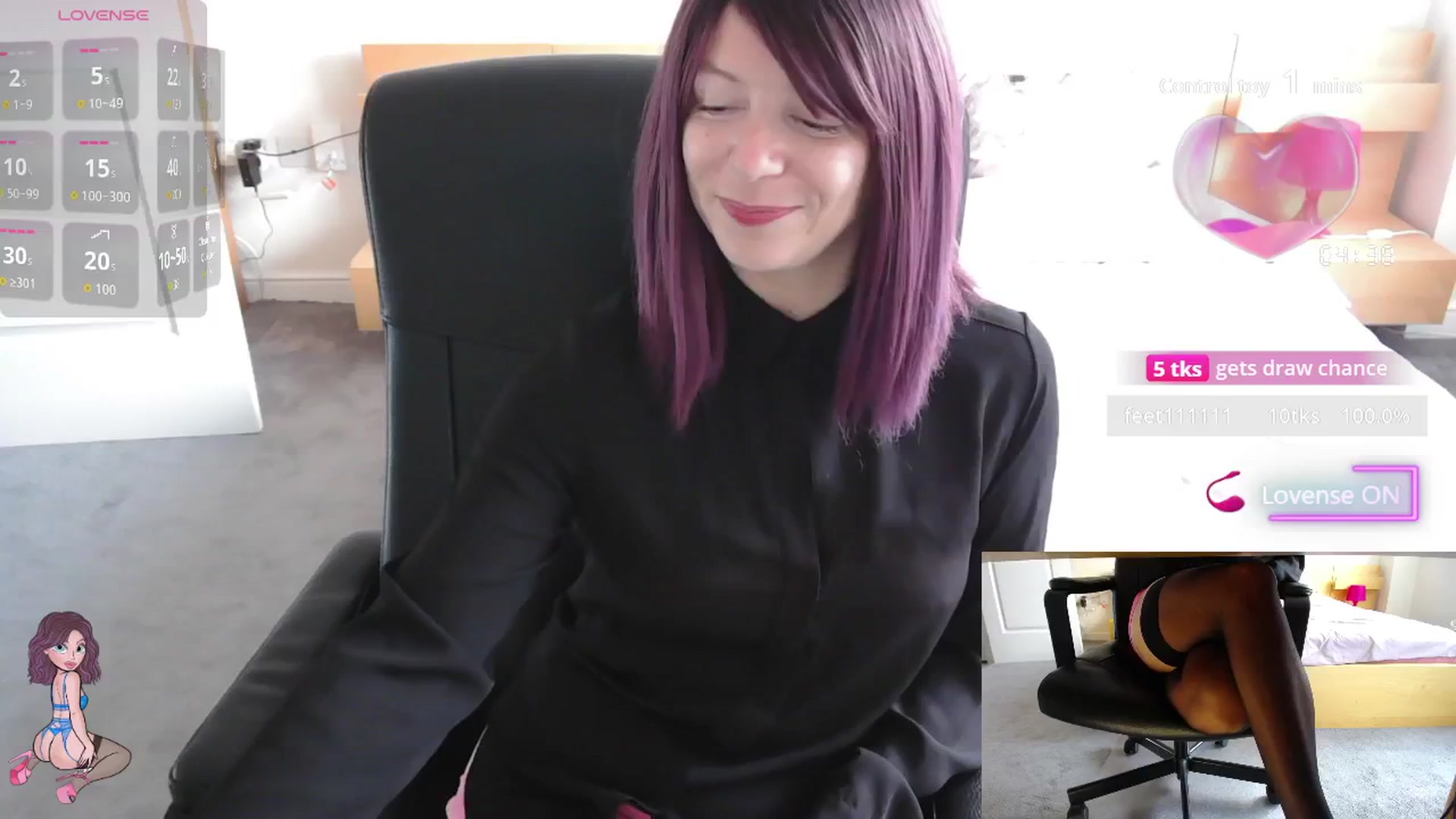 Gallery image thumbnail from size2shoes's myfreecams stream on, 08/14/2025, 12:58 image 3 of 20