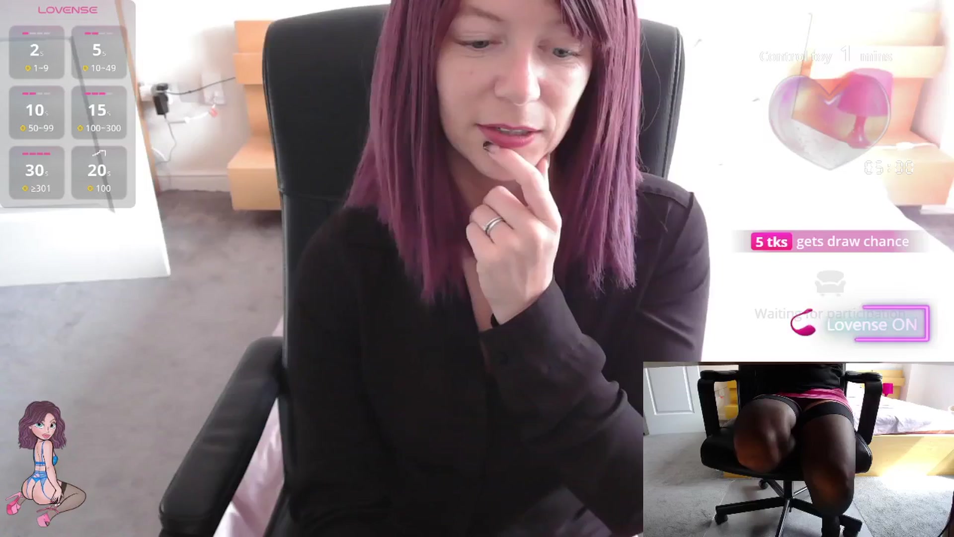 Gallery image thumbnail from size2shoes's myfreecams stream on, 08/14/2025, 14:01 image 7 of 20