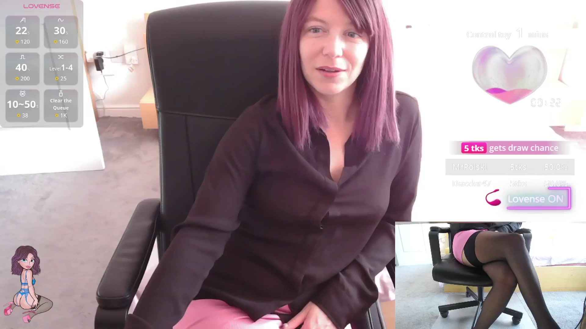 Gallery image thumbnail from size2shoes's myfreecams stream on, 08/14/2025, 15:28 image 9 of 20