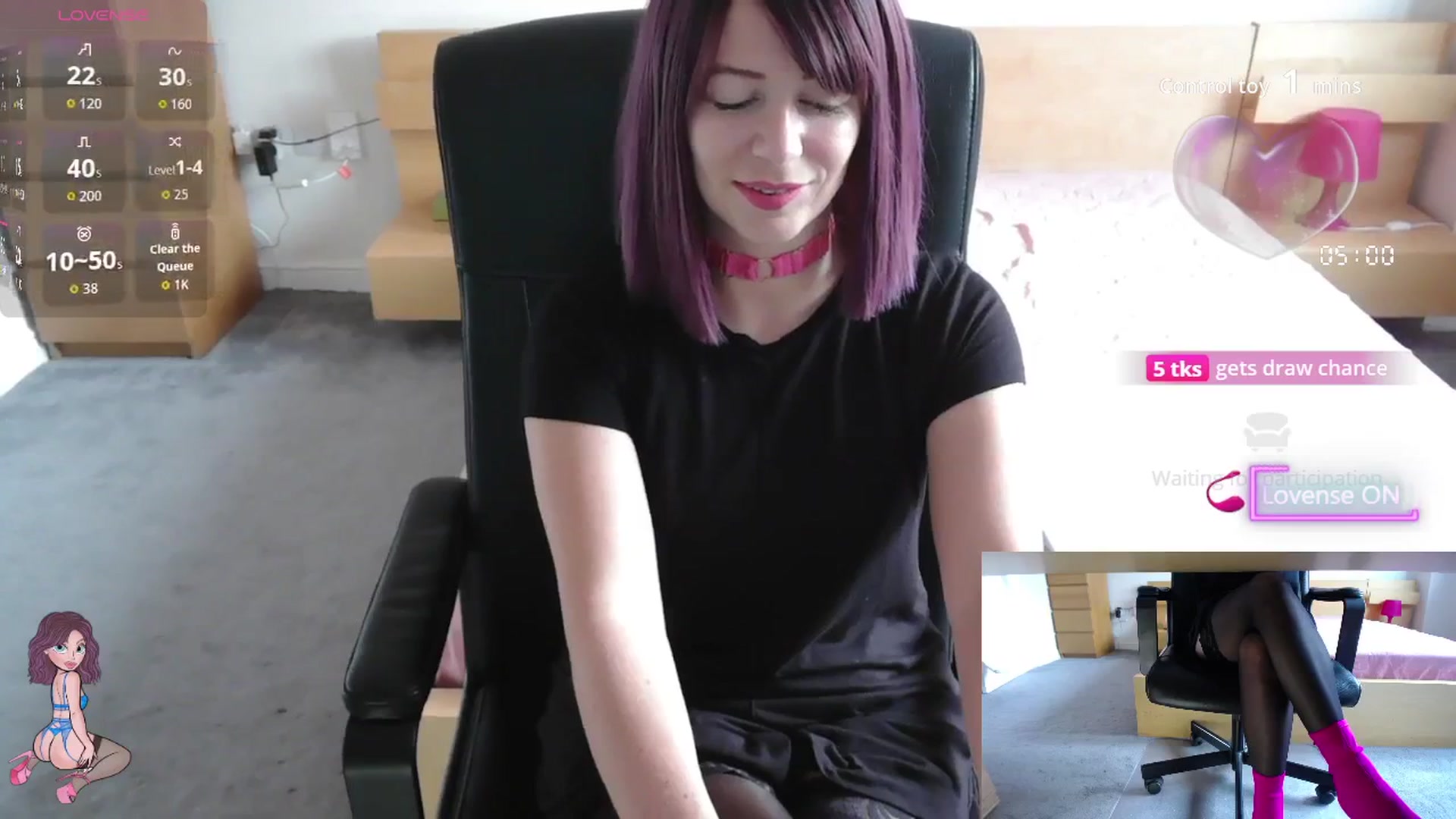 Gallery image thumbnail from size2shoes's myfreecams stream on, 08/19/2025, 16:30 image 9 of 20