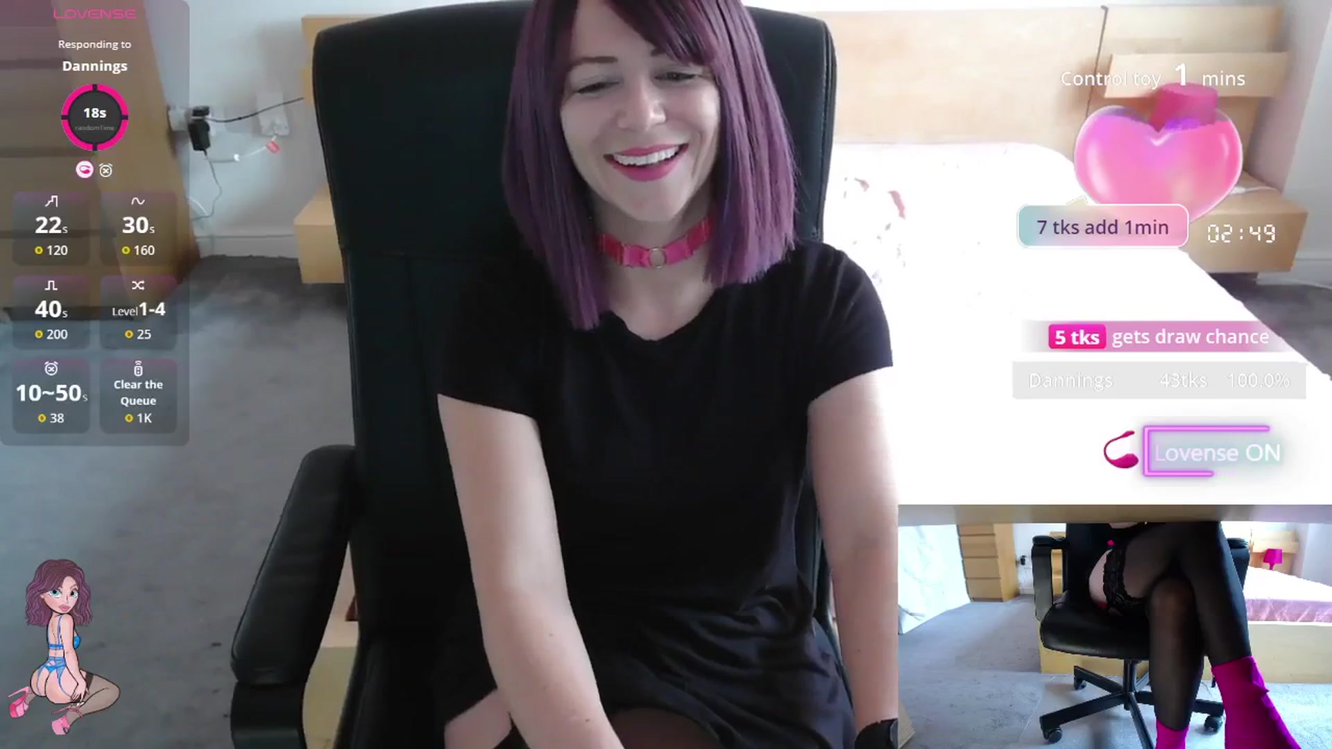 Gallery image thumbnail from size2shoes's myfreecams stream on, 08/19/2025, 16:30 image 7 of 20