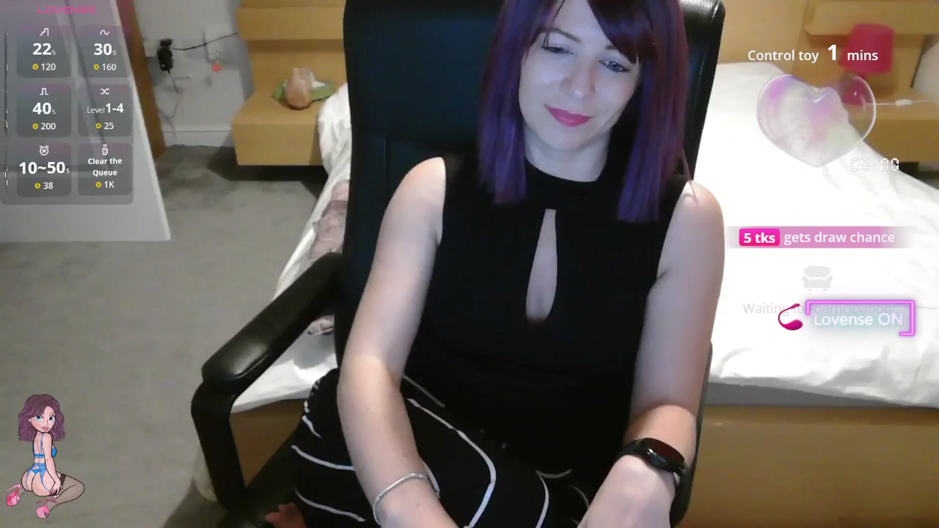 Gallery image thumbnail from size2shoes's myfreecams stream on, 08/20/2025, 01:06 image 13 of 20