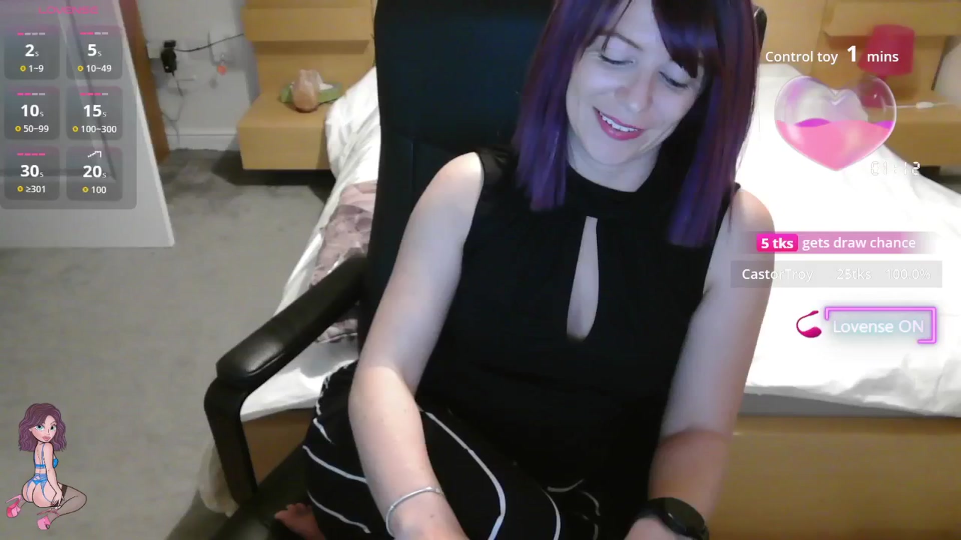 Gallery image thumbnail from size2shoes's myfreecams stream on, 08/20/2025, 01:06 image 5 of 20
