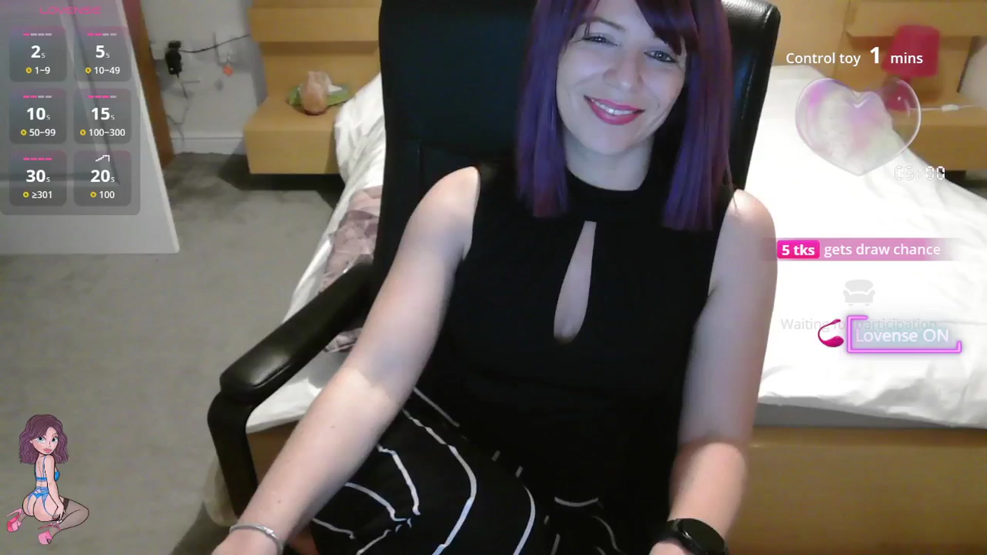 Gallery image thumbnail from size2shoes's myfreecams stream on, 08/20/2025, 01:06 image 9 of 20