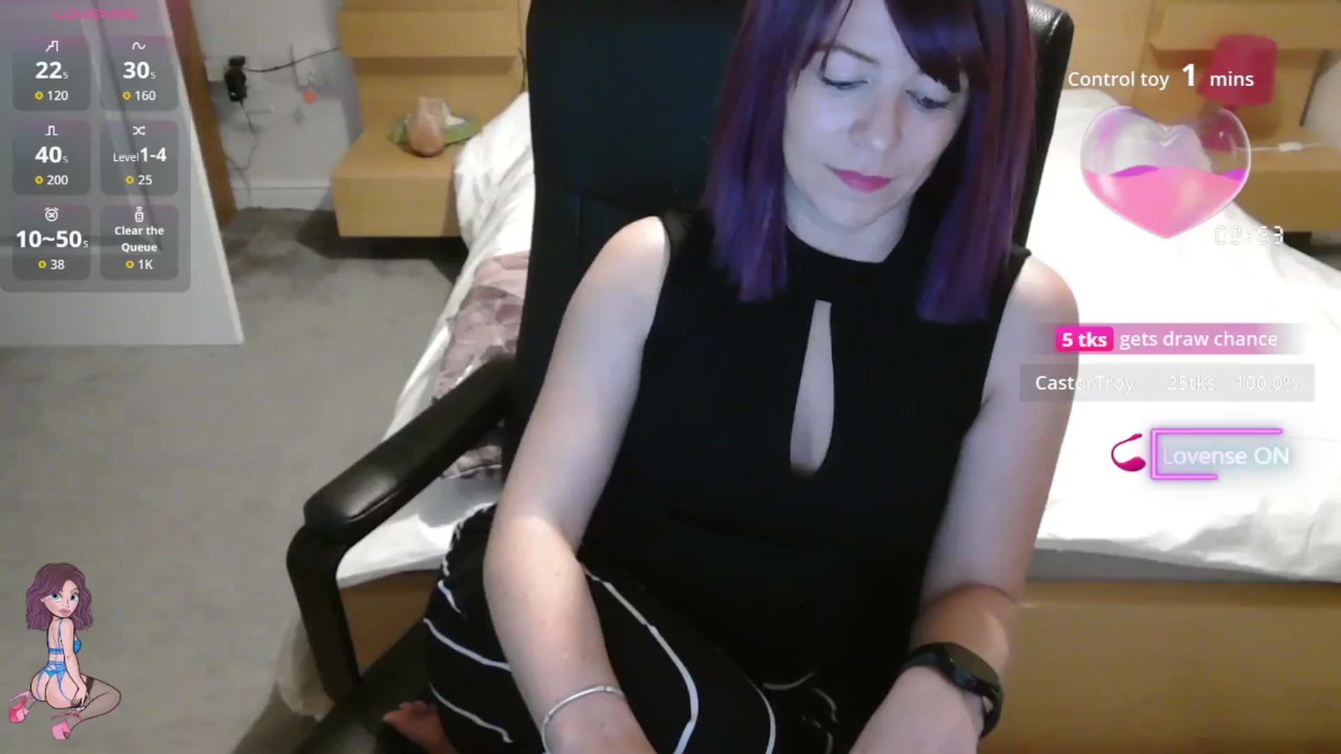 Gallery image thumbnail from size2shoes's myfreecams stream on, 08/20/2025, 01:06 image 3 of 20
