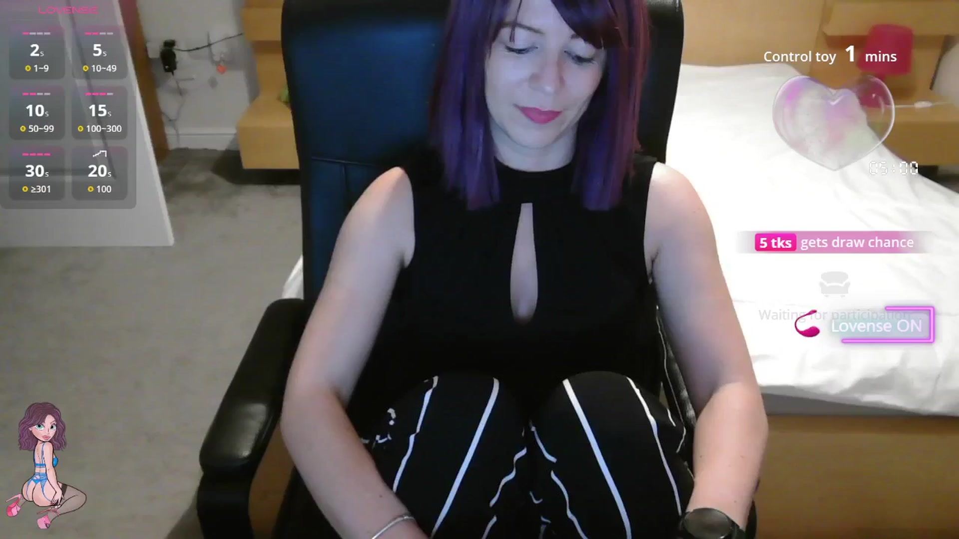 Gallery image thumbnail from size2shoes's myfreecams stream on, 08/20/2025, 01:06 image 15 of 20