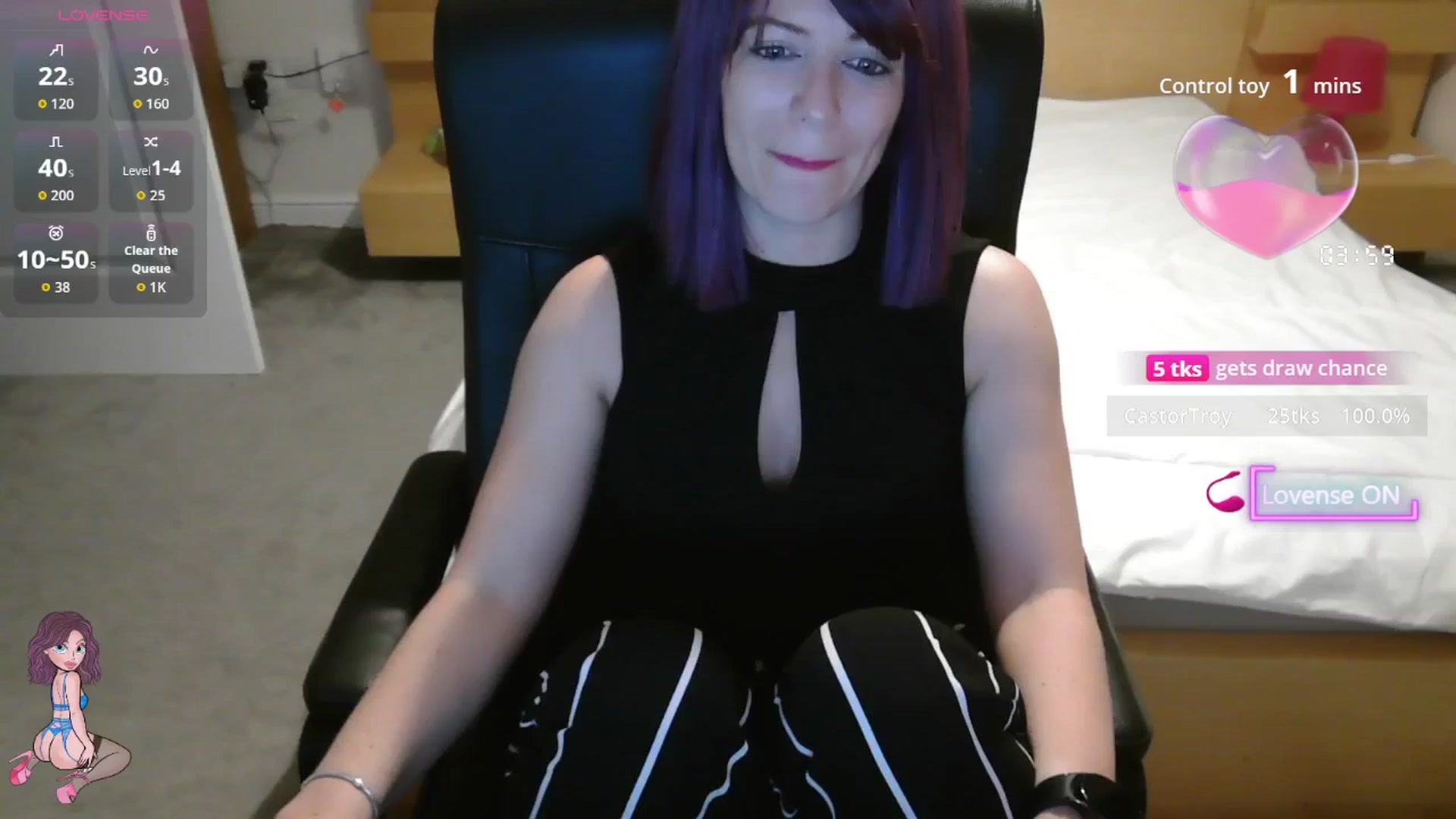 Gallery image thumbnail from size2shoes's myfreecams stream on, 08/20/2025, 01:06 image 17 of 20
