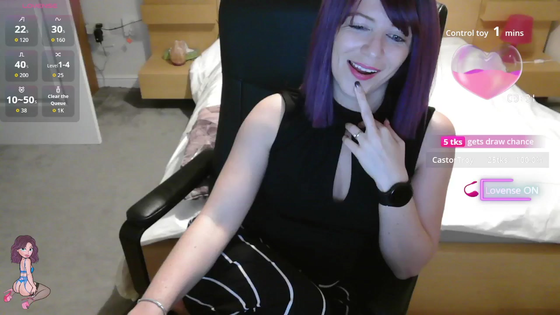 Gallery image thumbnail from size2shoes's myfreecams stream on, 08/20/2025, 01:06 image 6 of 20