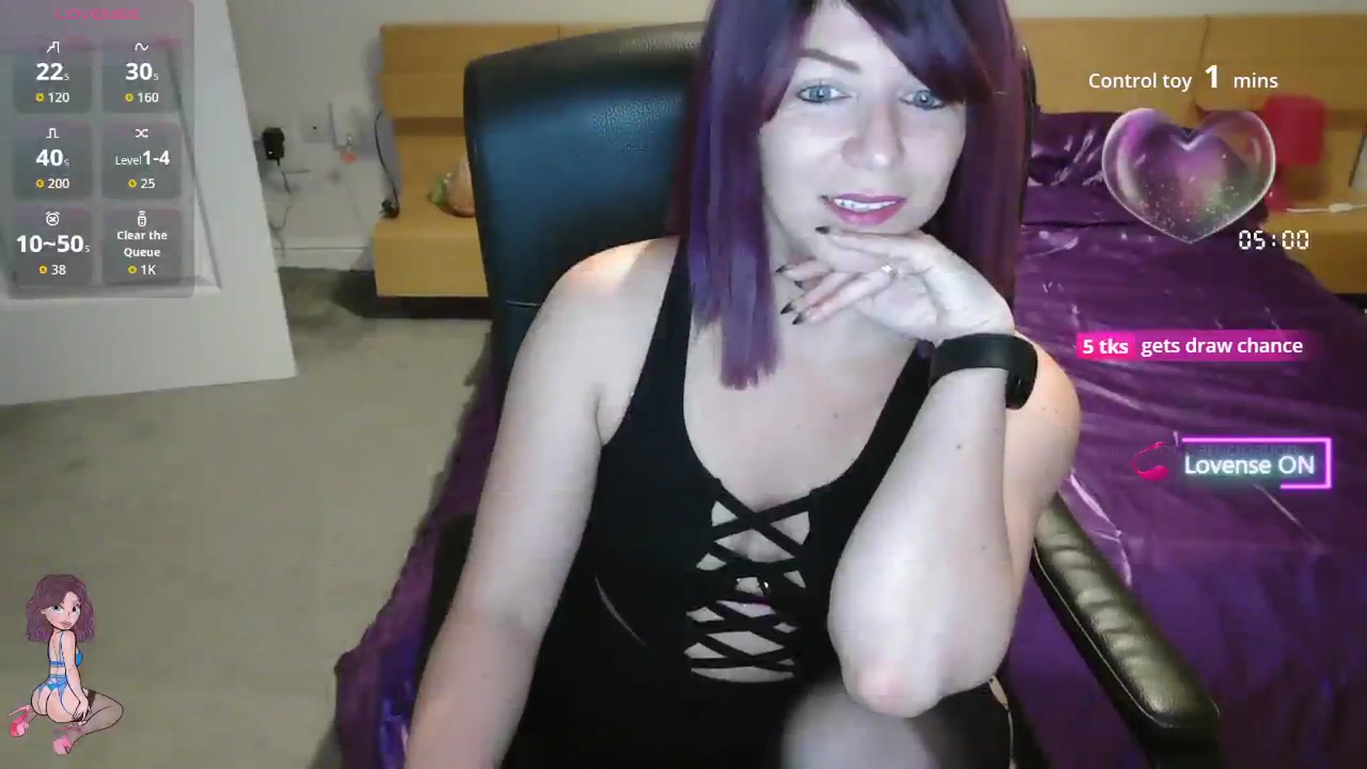 Gallery image thumbnail from size2shoes's myfreecams stream on, 08/29/2025, 21:14 image 4 of 20