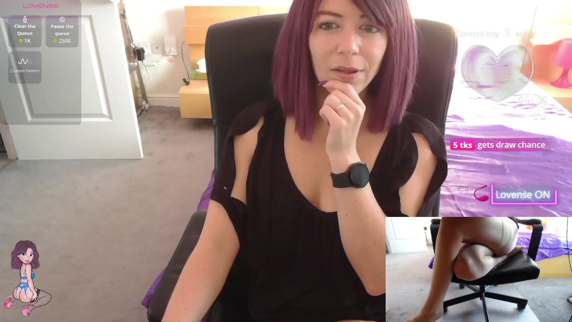 Gallery image thumbnail from size2shoes's myfreecams stream on, 09/09/2025, 16:03 image 16 of 20