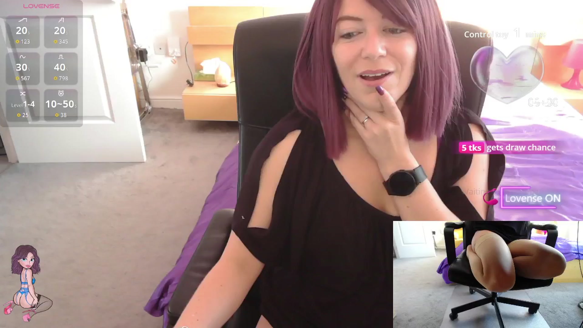 Gallery image thumbnail from size2shoes's myfreecams stream on, 09/09/2025, 16:03 image 20 of 20