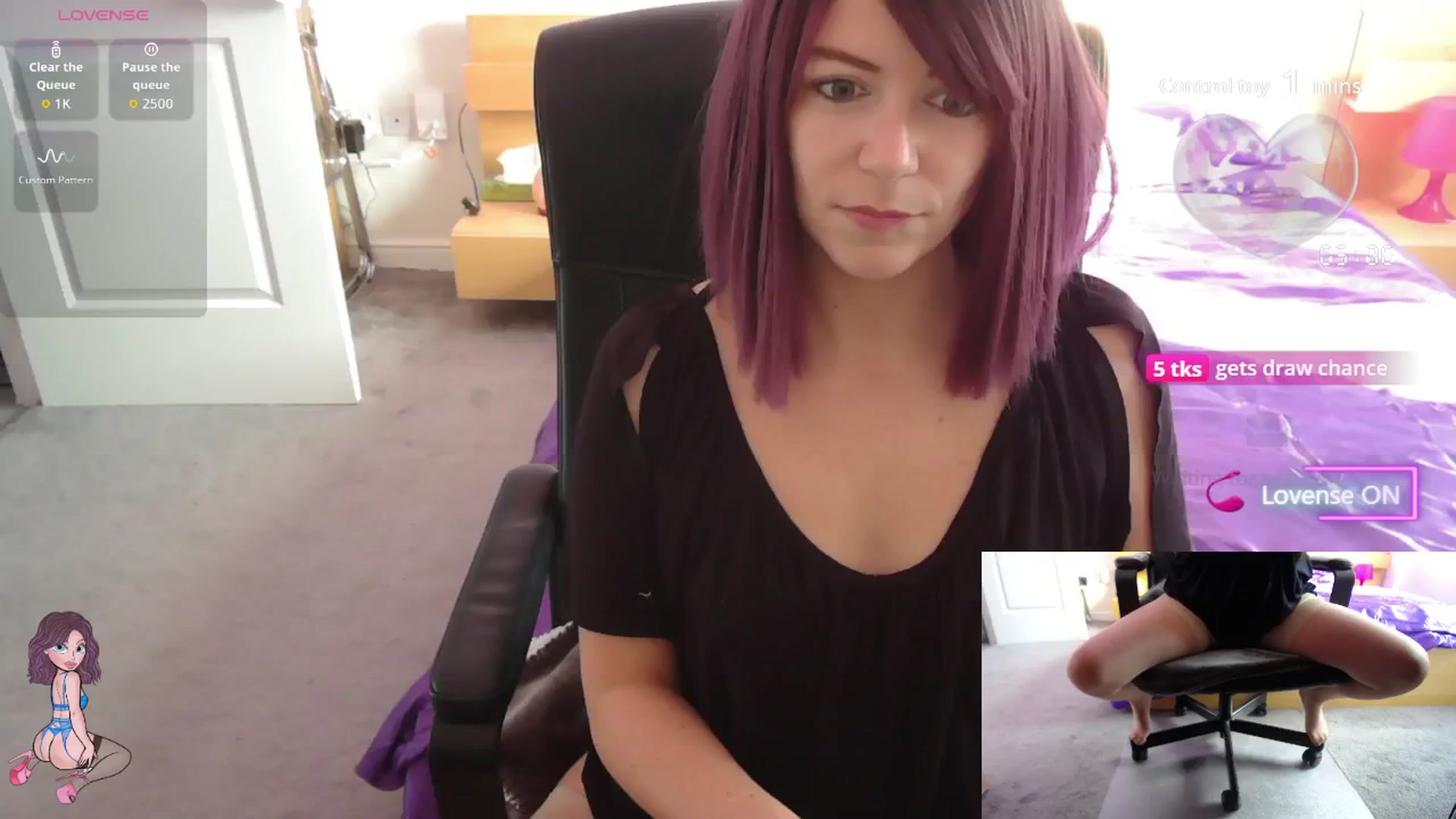Gallery image thumbnail from size2shoes's myfreecams stream on, 09/09/2025, 16:03 image 8 of 20