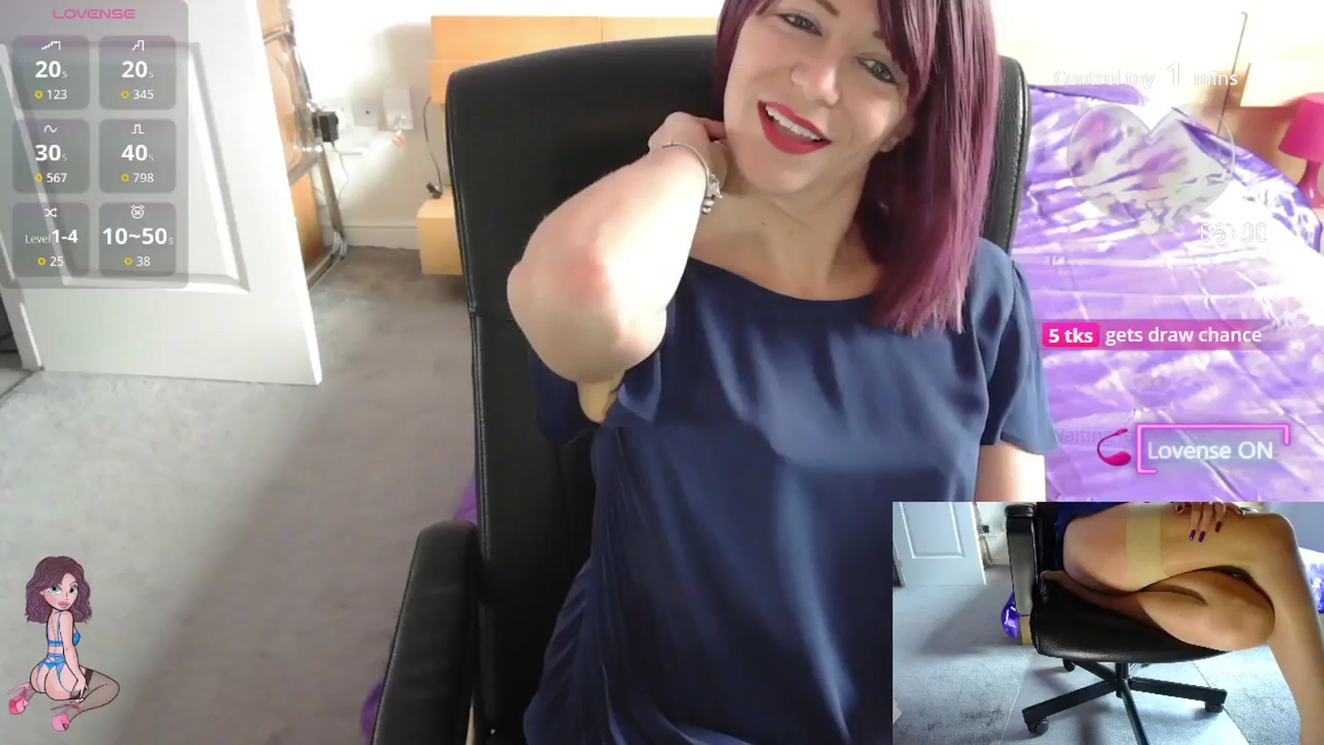 Gallery image thumbnail from size2shoes's myfreecams stream on, 09/10/2025, 10:42 image 12 of 20