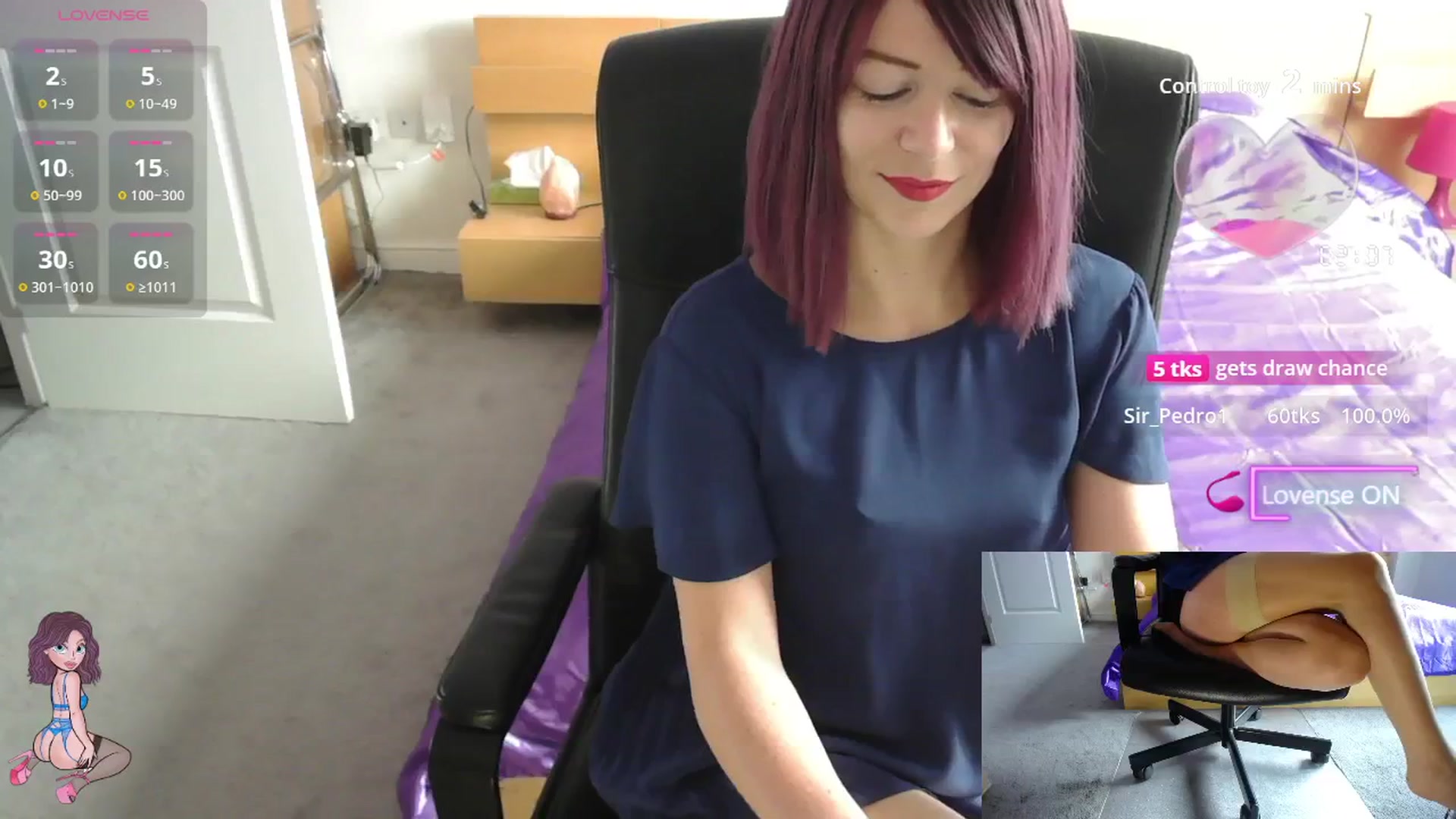 Gallery image thumbnail from size2shoes's myfreecams stream on, 09/10/2025, 10:42 image 6 of 20