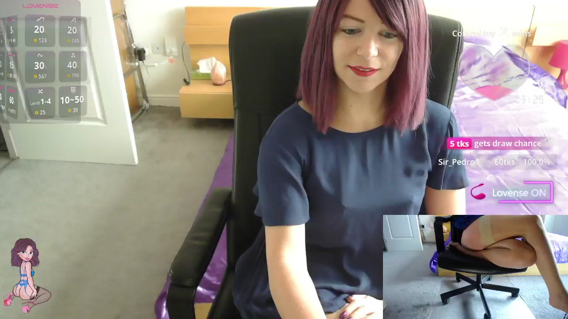 Gallery image thumbnail from size2shoes's myfreecams stream on, 09/10/2025, 10:42 image 5 of 20