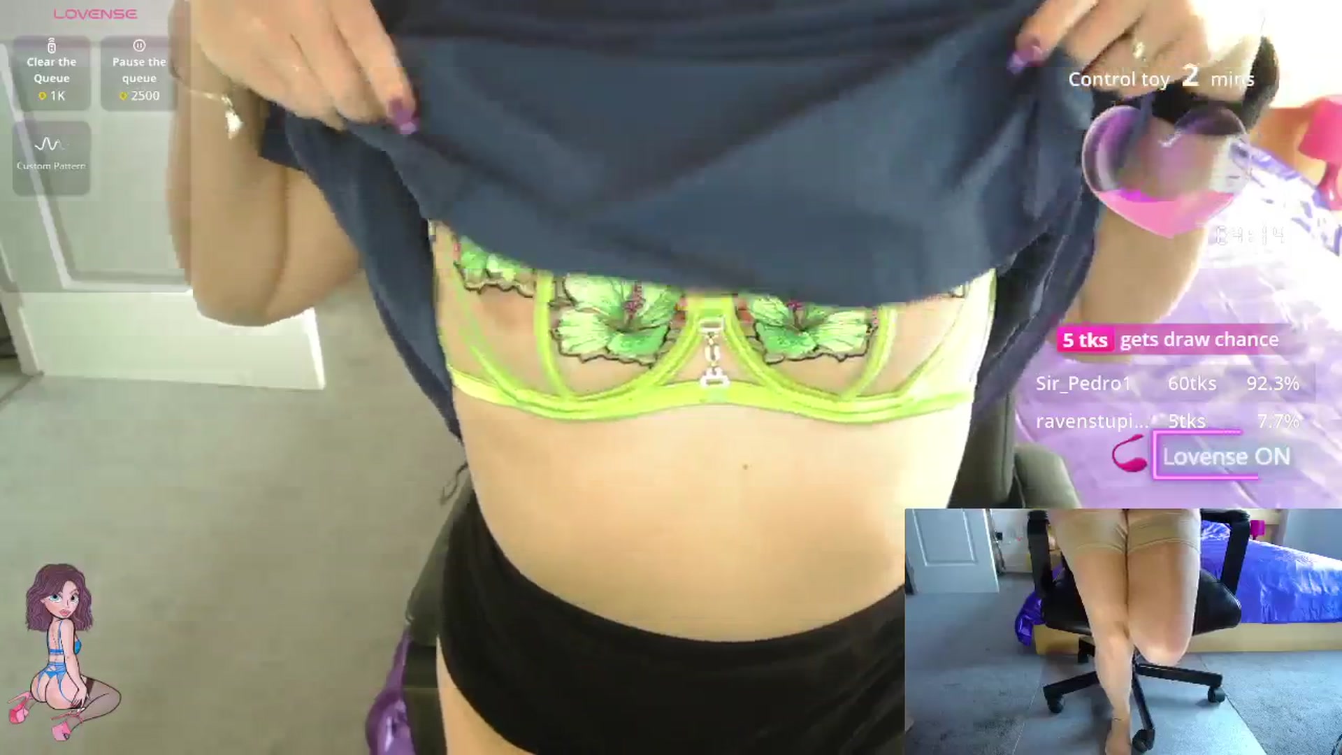 Gallery image thumbnail from size2shoes's myfreecams stream on, 09/10/2025, 10:42 image 15 of 20