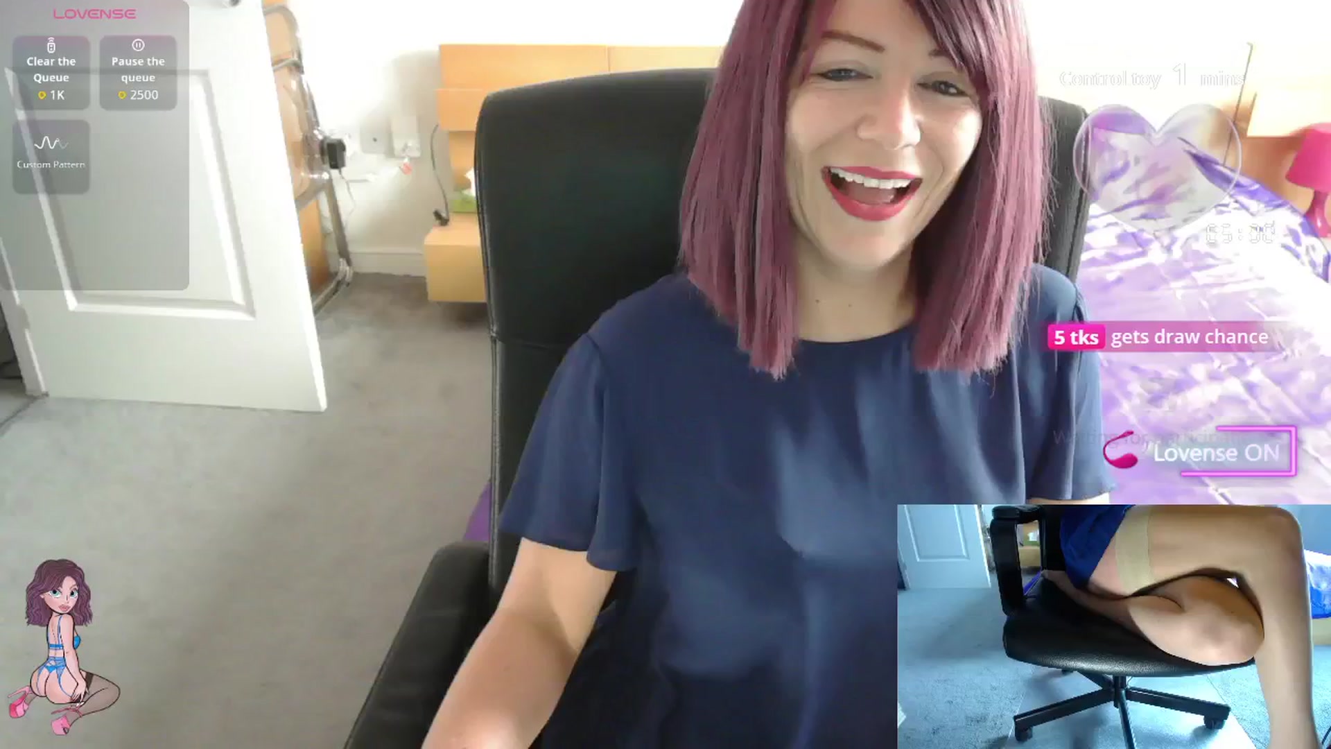 Gallery image thumbnail from size2shoes's myfreecams stream on, 09/10/2025, 11:59 image 7 of 20