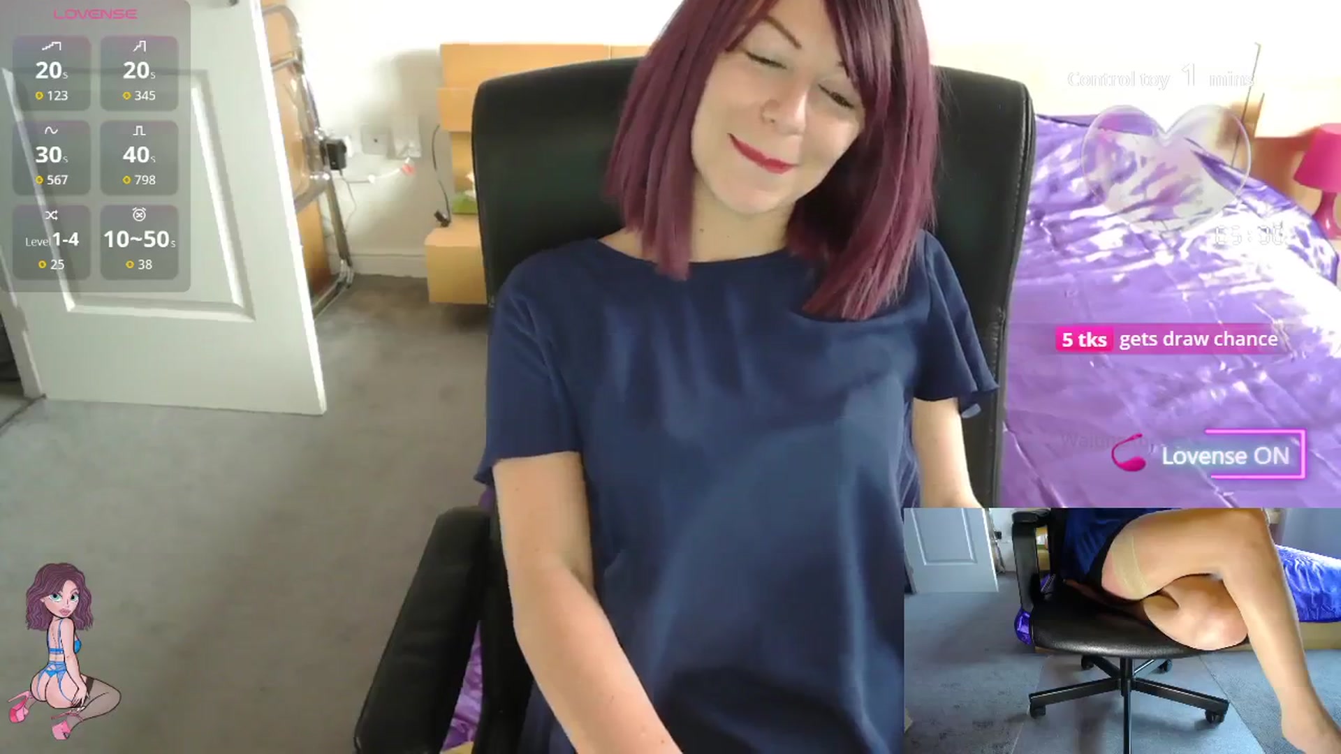 Gallery image thumbnail from size2shoes's myfreecams stream on, 09/10/2025, 11:59 image 13 of 20