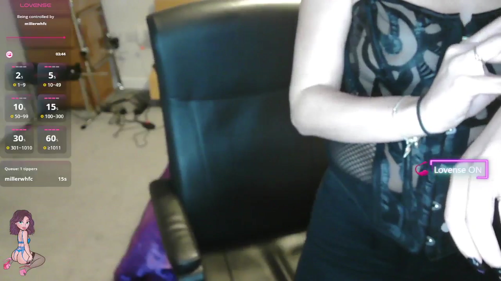 Gallery image thumbnail from size2shoes's myfreecams stream on, 09/14/2025, 24:59 image 2 of 20