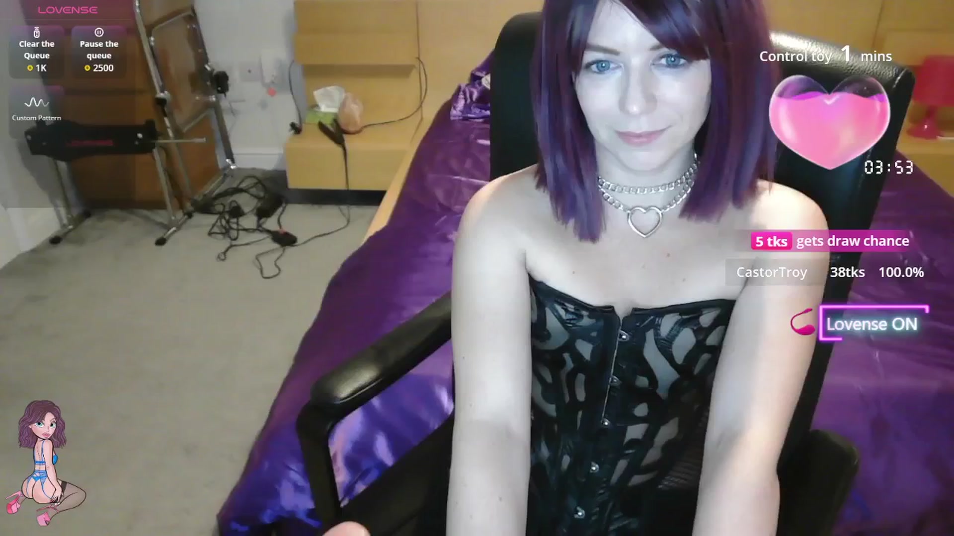 Gallery image thumbnail from size2shoes's myfreecams stream on, 09/14/2025, 24:59 image 1 of 20