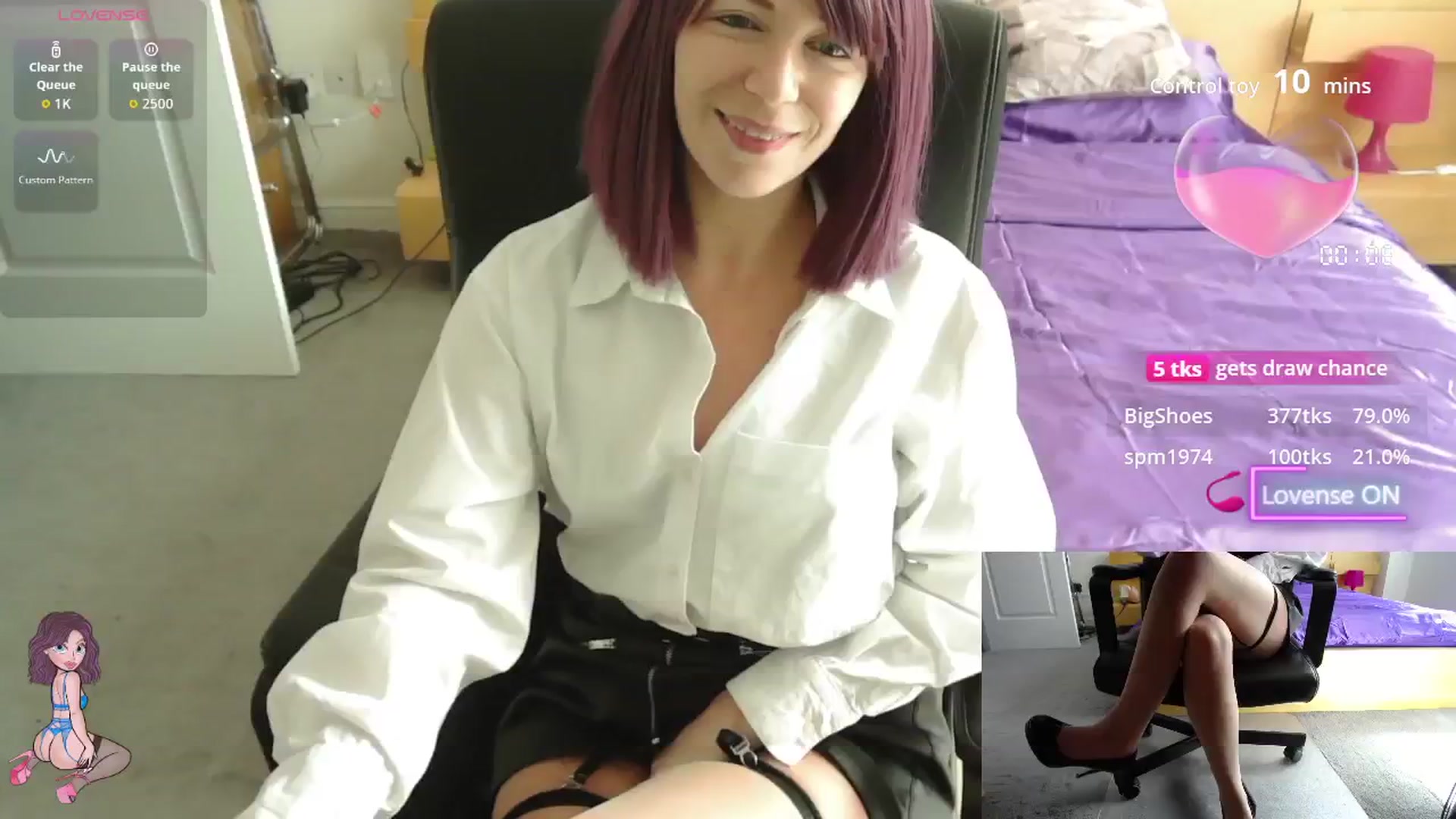 Gallery image thumbnail from size2shoes's myfreecams stream on, 09/16/2025, 11:44 image 10 of 20